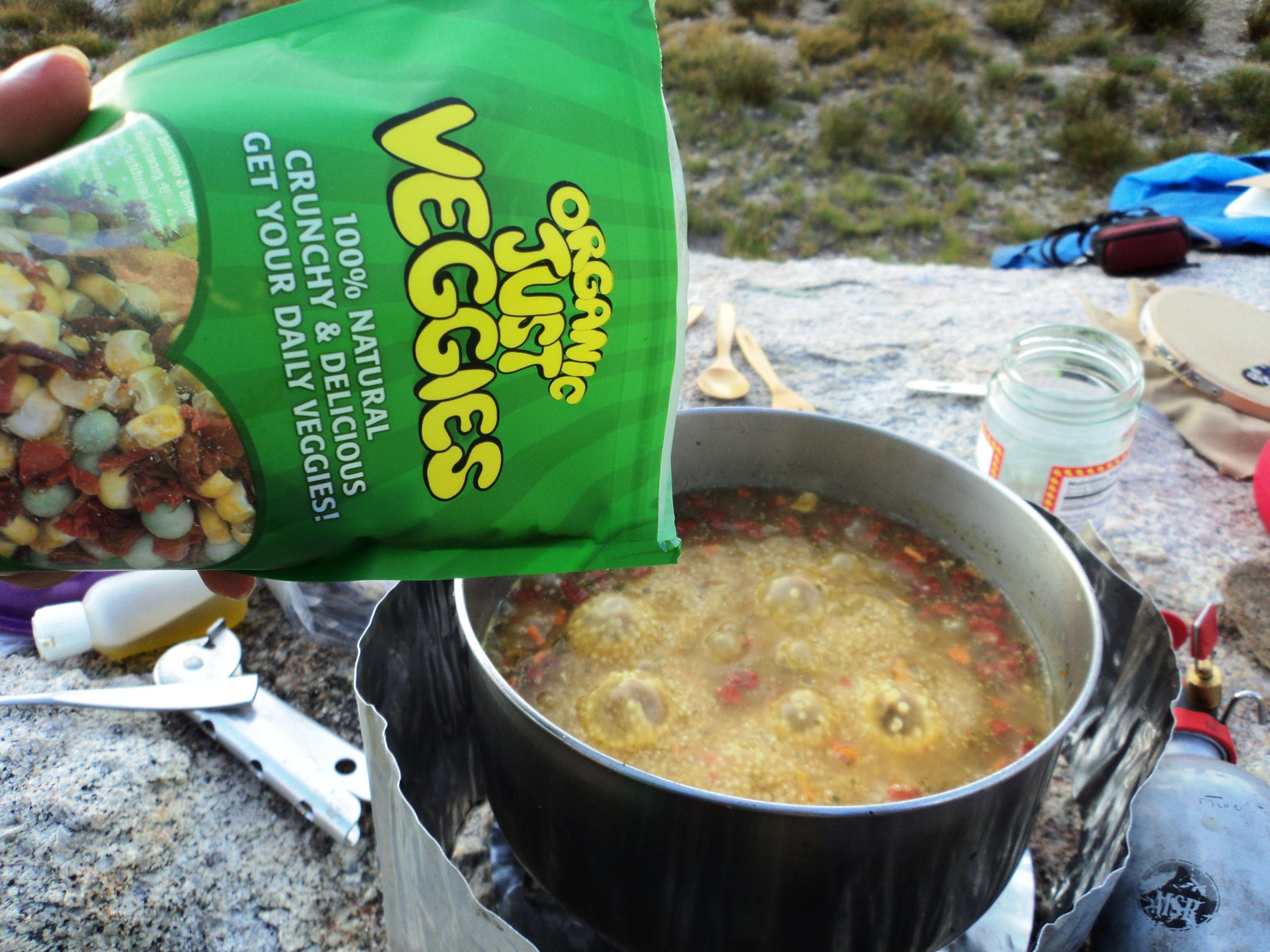 [Backpacking Food] Quinoa With Veggies 5 Steps (with Pictures