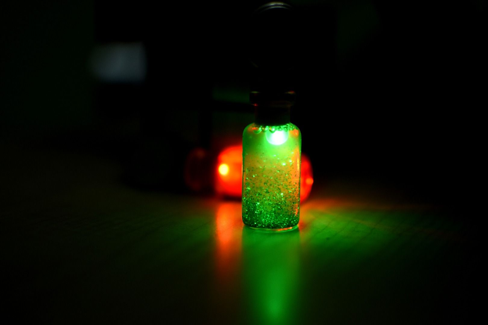 DIY Glitter Glow Lamp 5 Steps (with Pictures) Instructables