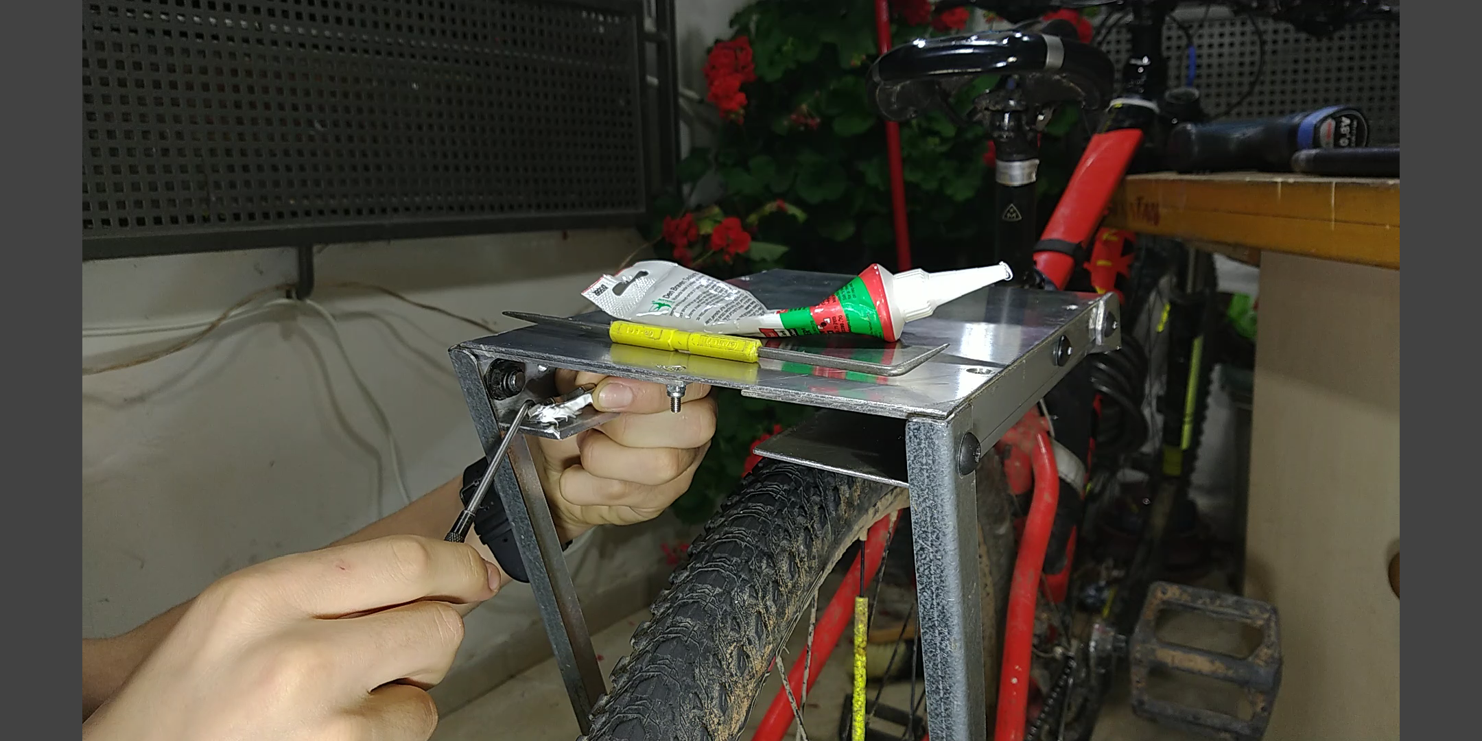 DIY Bike Rear Rack With a Ulock Mount! (no Welding) 16