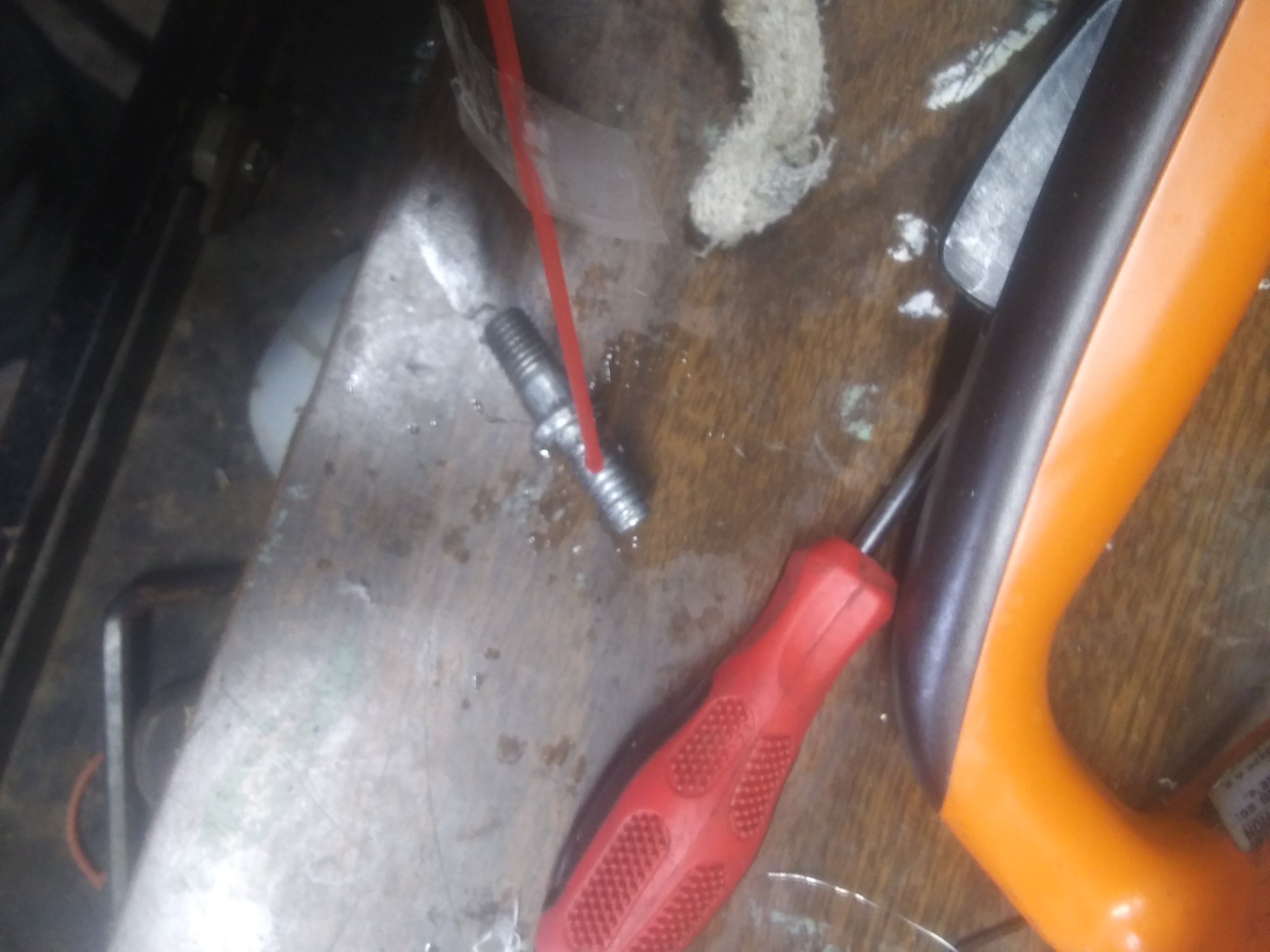 How to Fix Stripped Bar Stud Holes on a Stihl MS250 Chainsaw 4 Steps