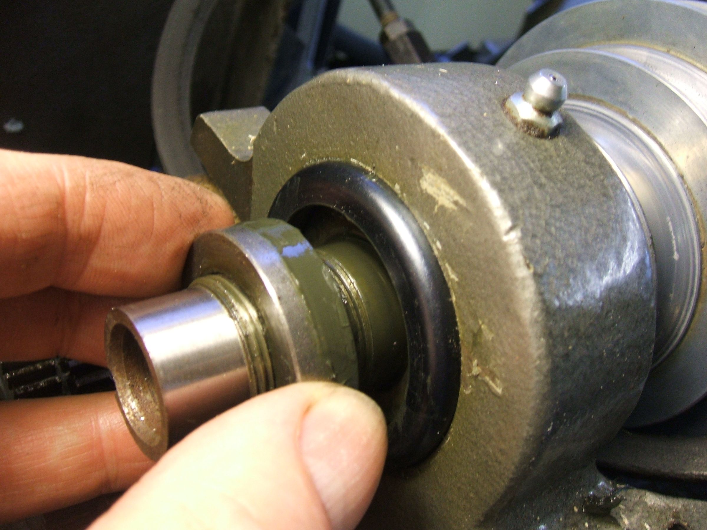 Stripping a Myford ML10 Lathe (Speed 10) Headstock Taper Roller