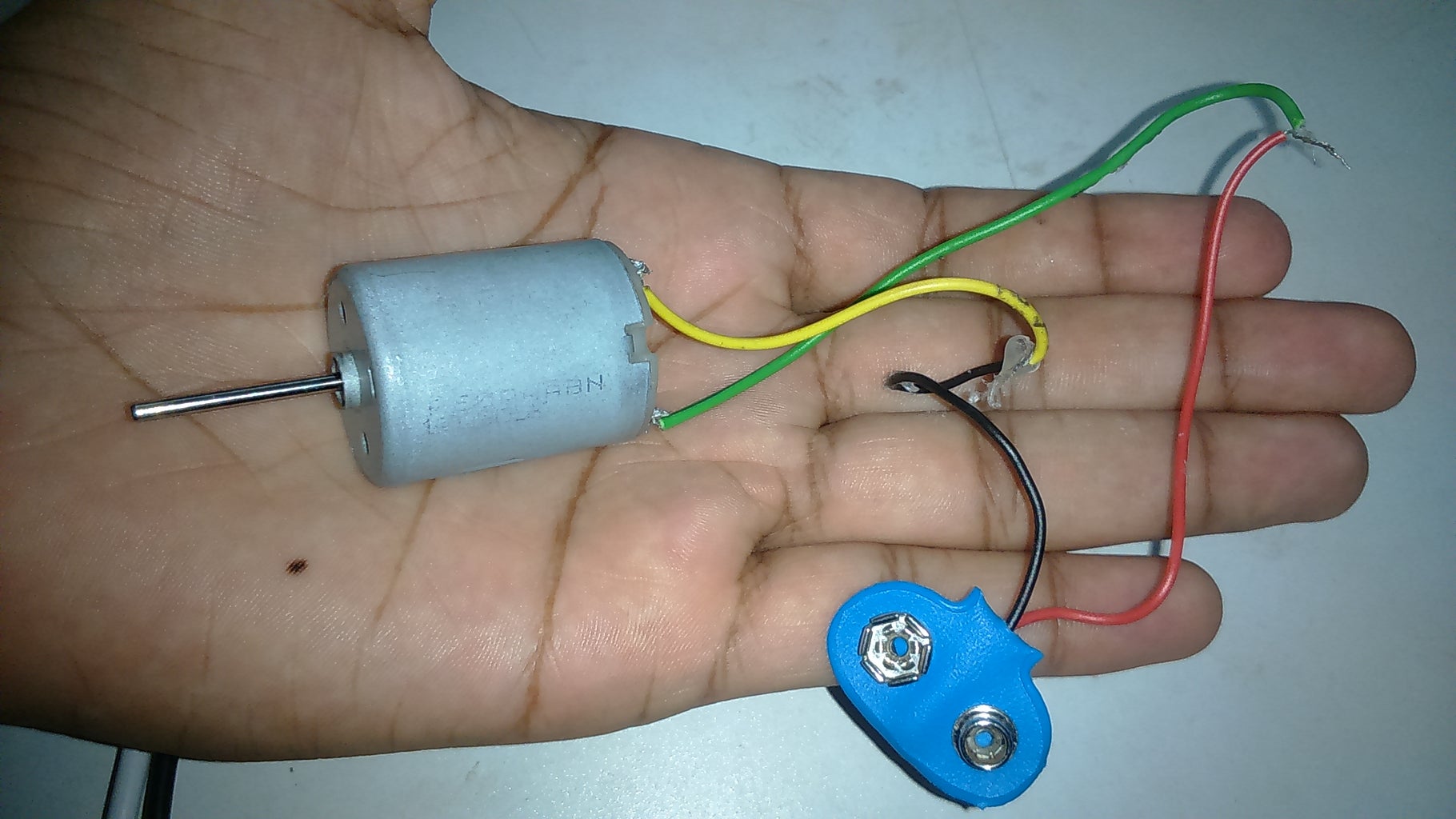 DIY MINI ELECTRIC HAND FAN 4 Steps with Pictures Circuit Diagram