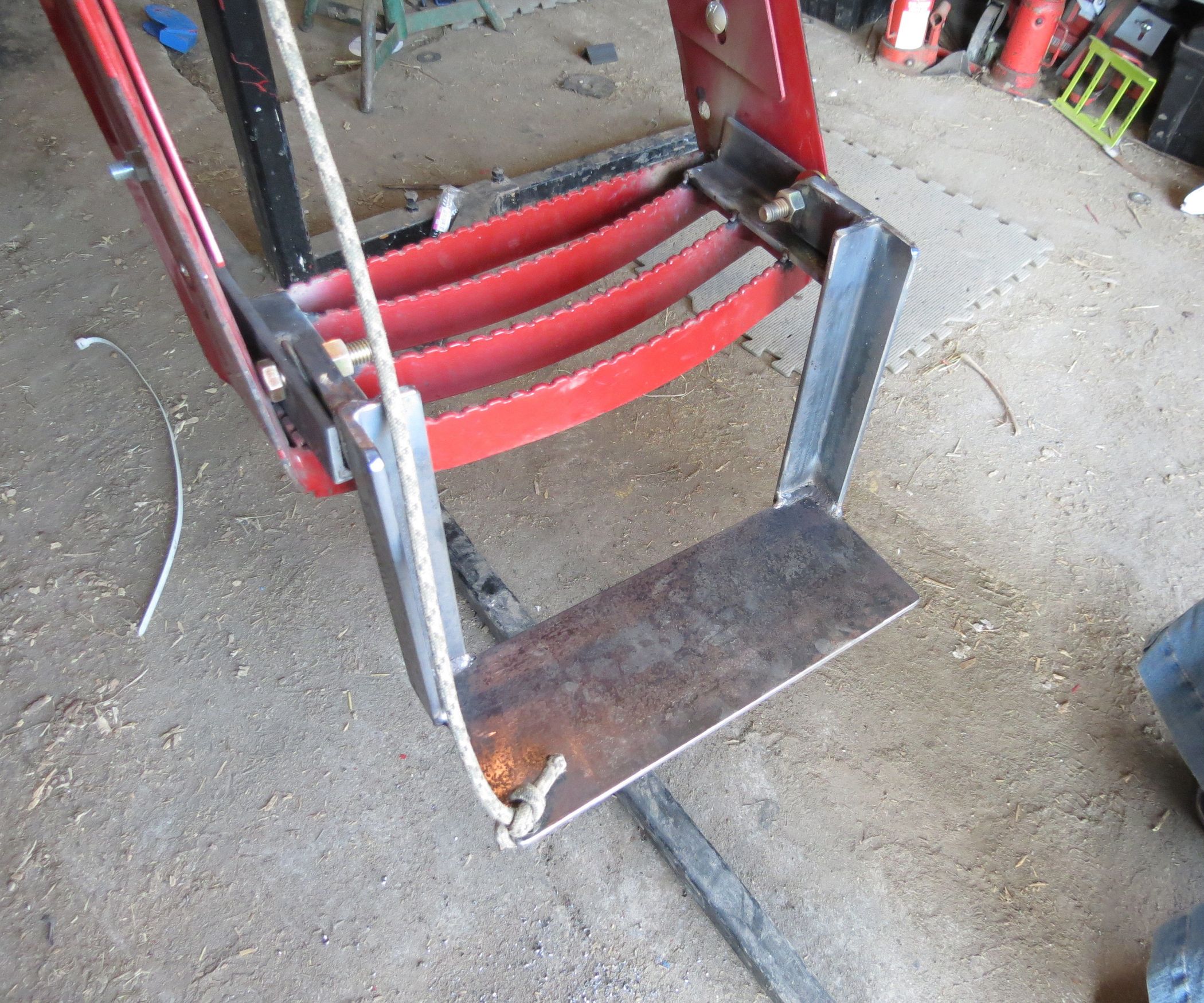 Foldup Tractor Step Assistive Technology 3 Steps (with Pictures