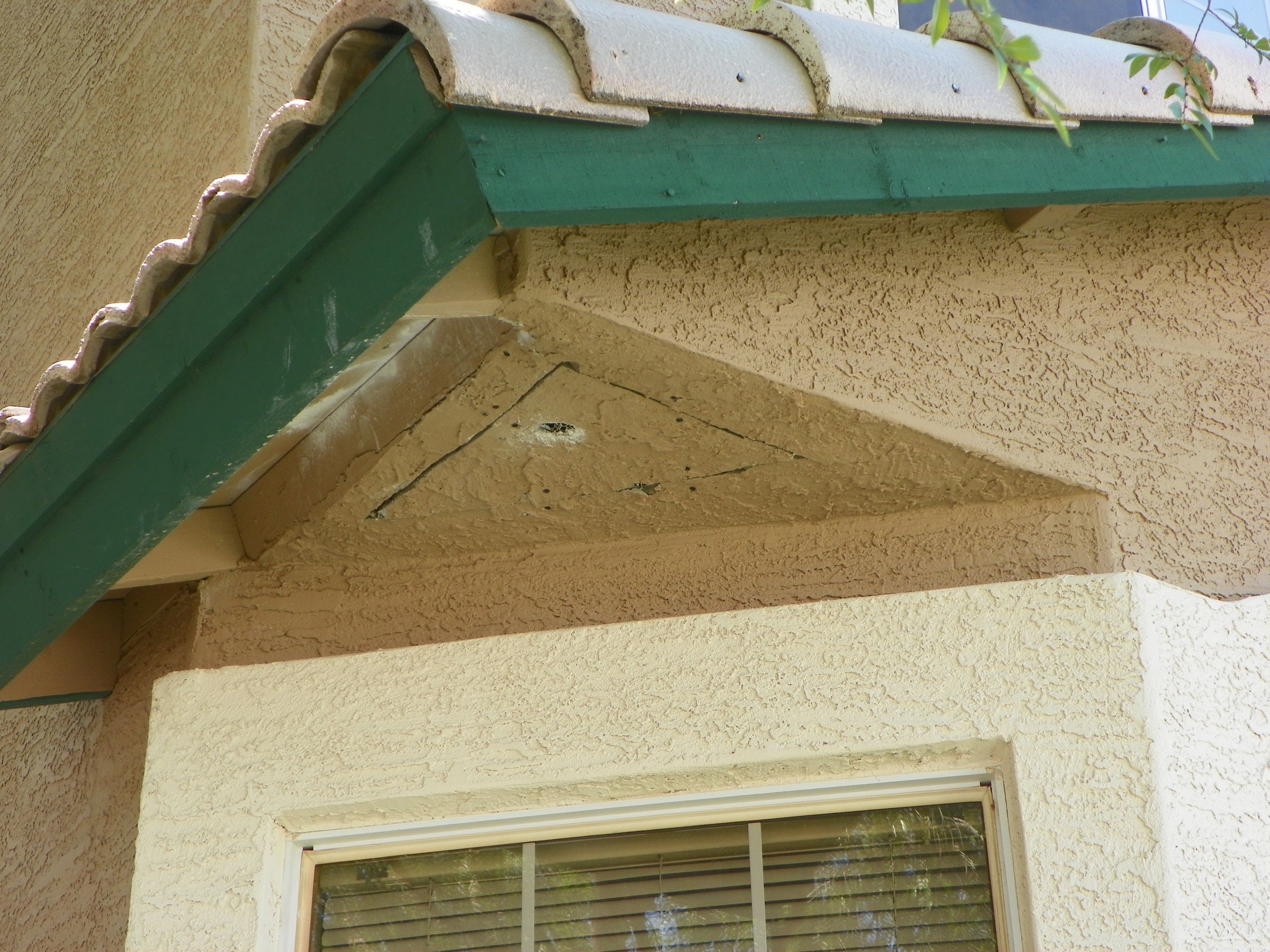 Fix a Hole in Stucco 4 Steps (with Pictures) Instructables