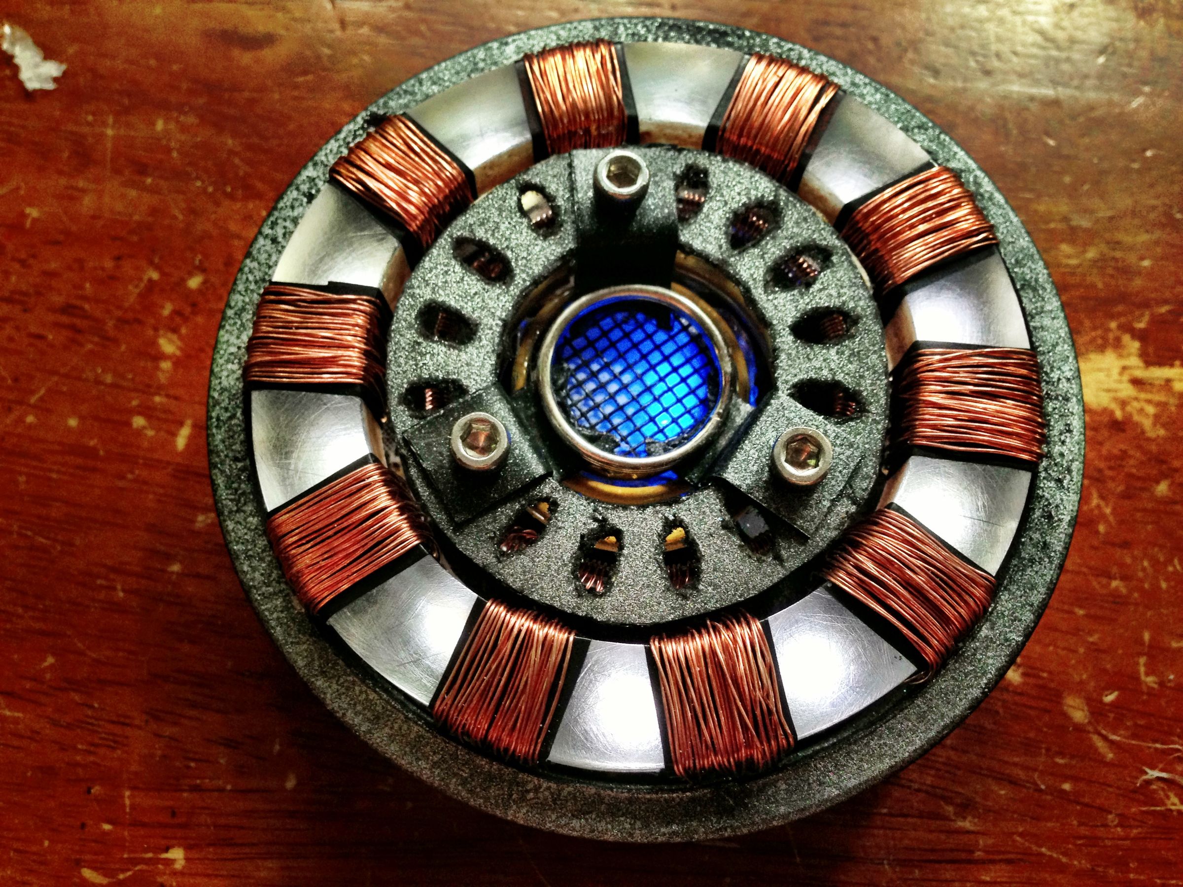 Iron Man Arc Reactor Video Tutorial, DIY Wearable 8 Steps Instructables