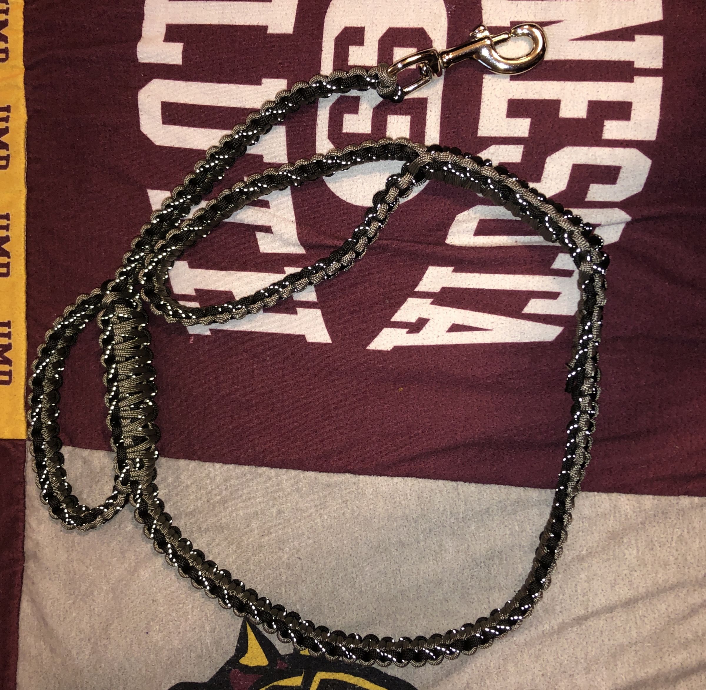 paracord dog leash handle