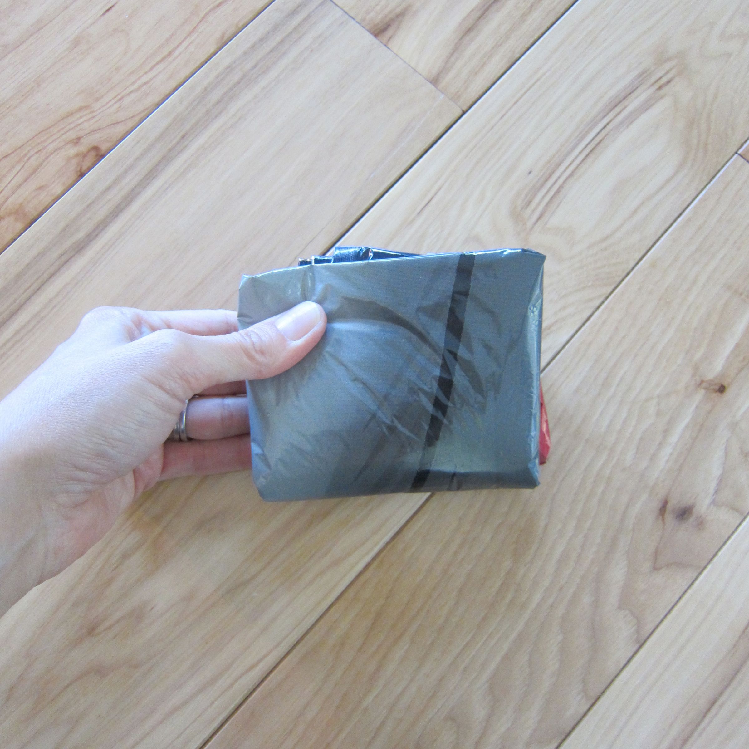 DIY Emergency Blanket From Old Party Balloons 6 Steps (with Pictures
