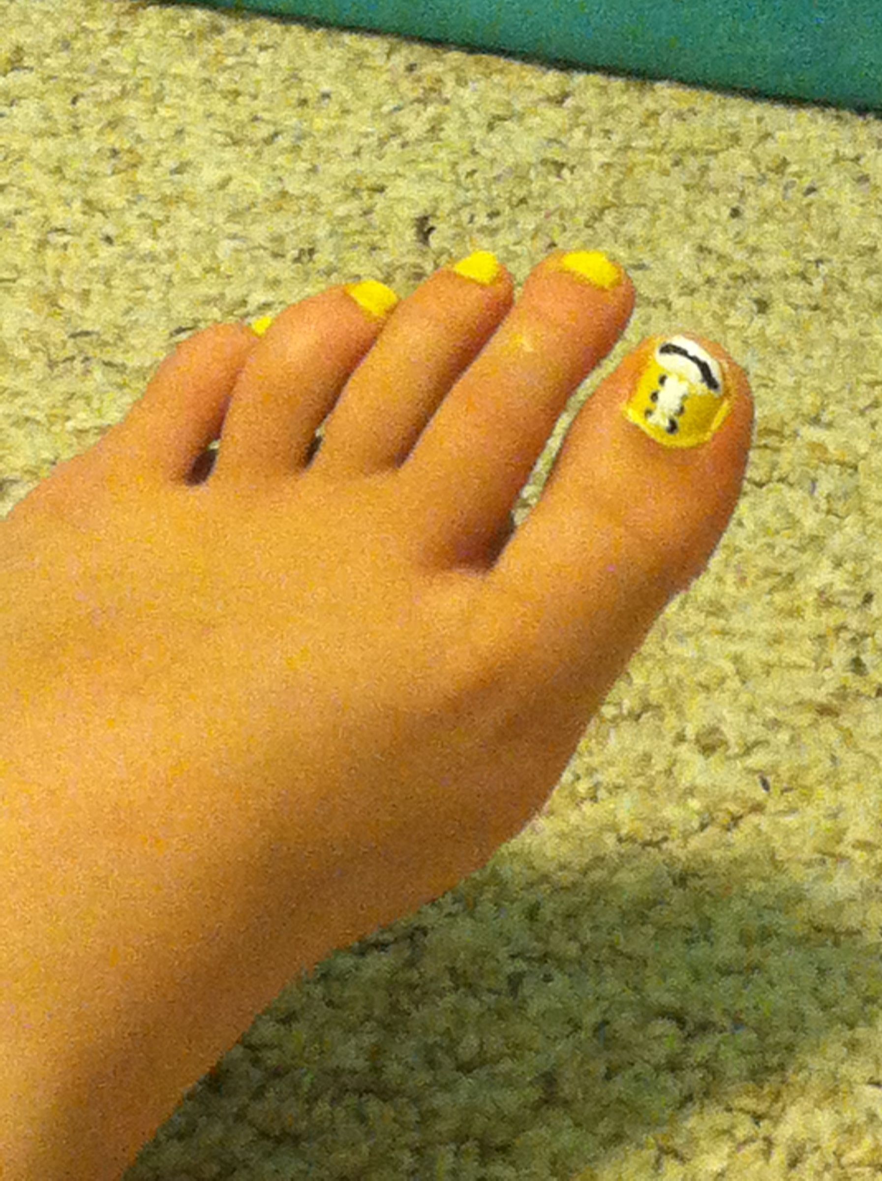 converse nail art