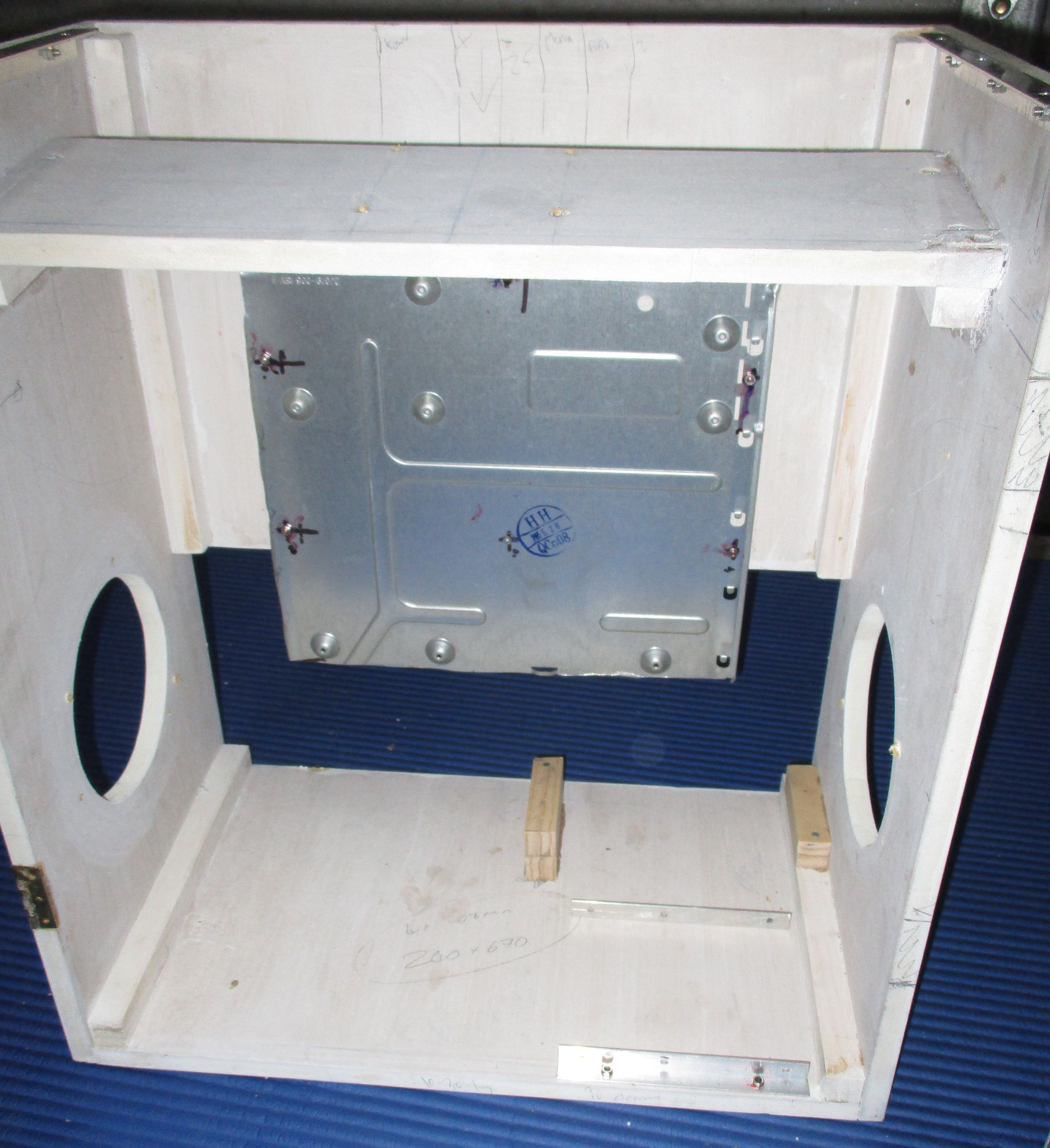 'Time Machine' Mini Jukebox : 8 Steps (with Pictures) - Instructables