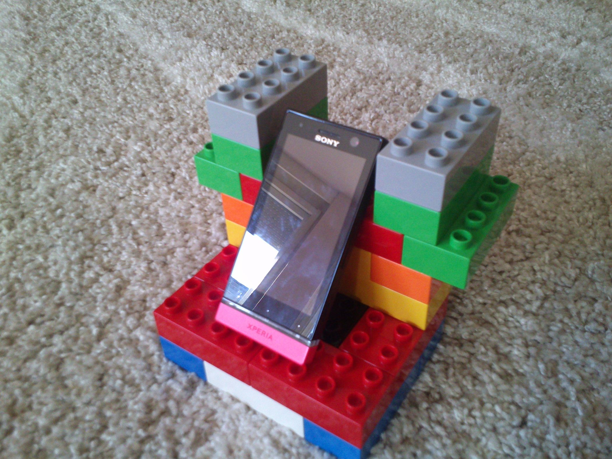 Phone/Tablet LEGO Duplo Stand Instructables