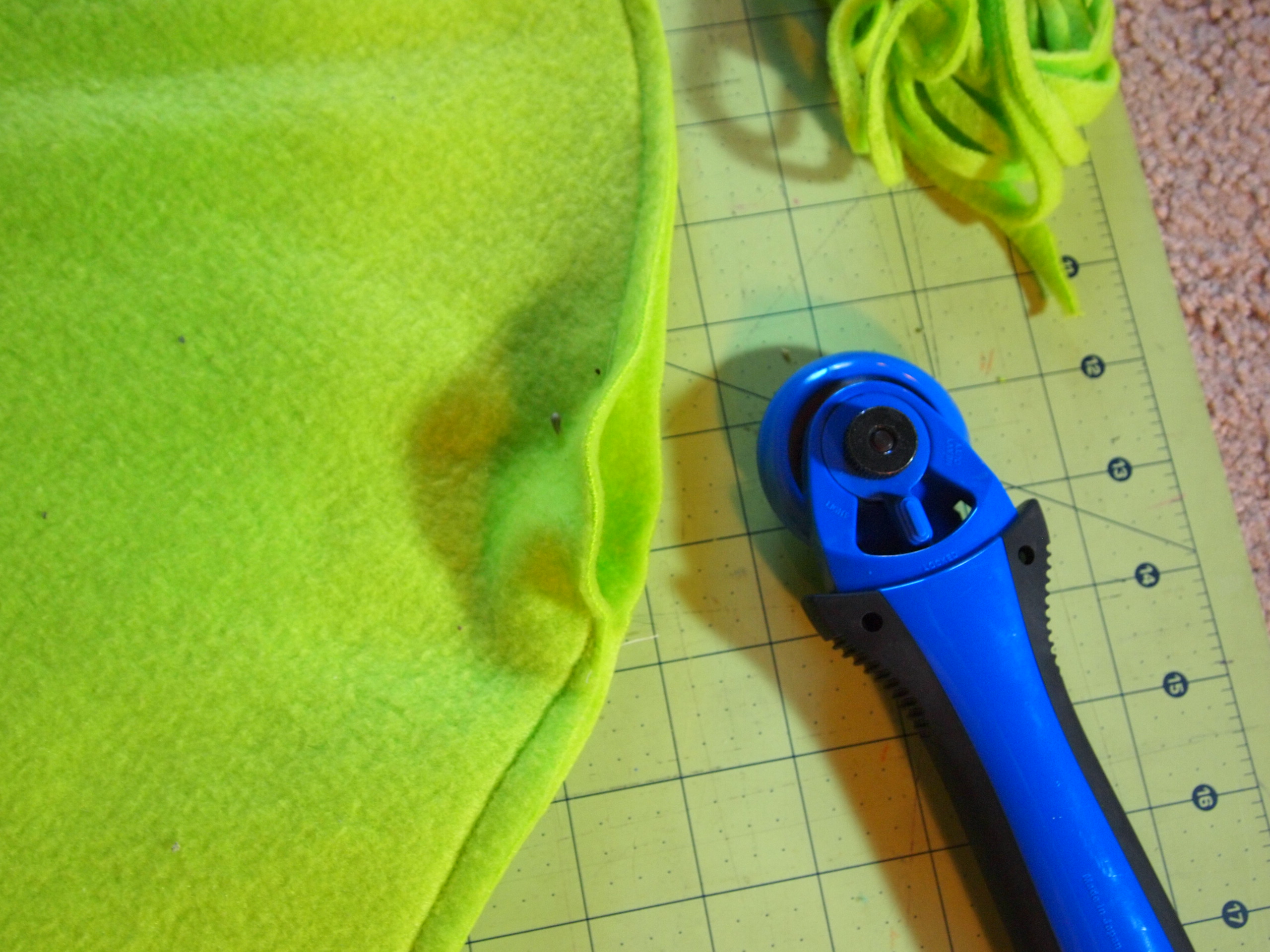 How to Sew a Round Cat Bed & Bolster Pillow 6 Steps (with Pictures