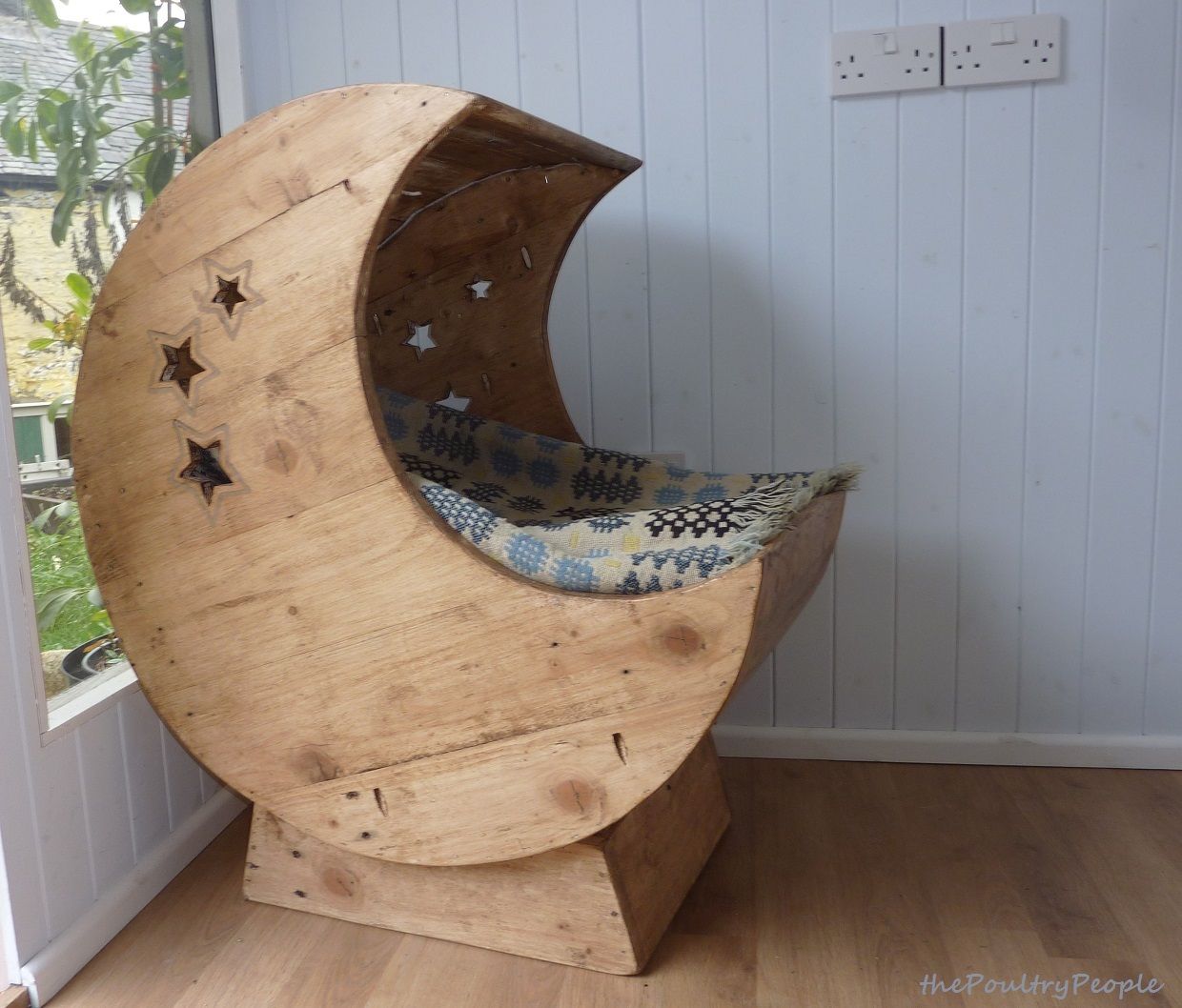 Moon Cradle Embraces Your Baby Comfortably For A Healthy, 51 OFF