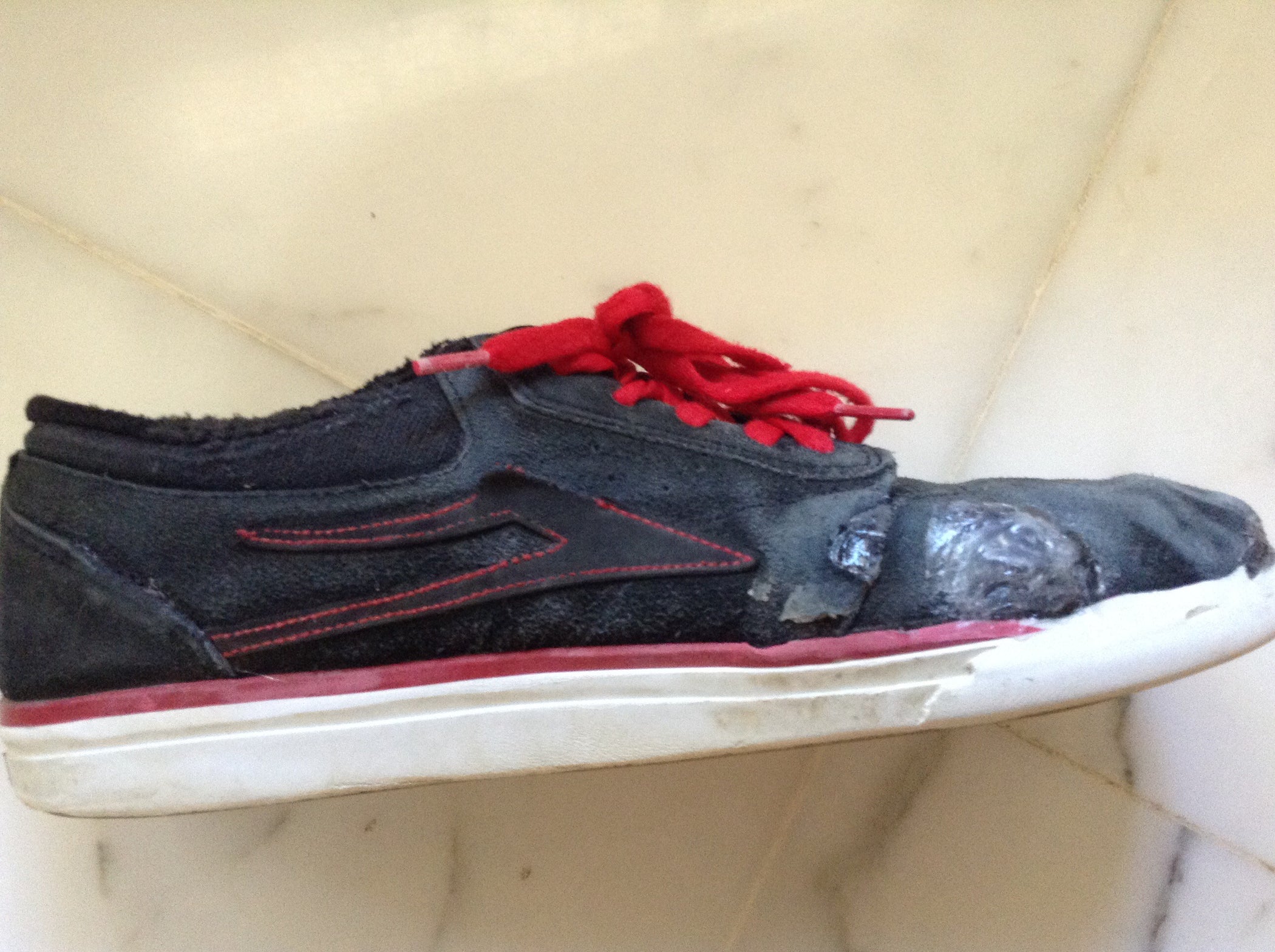 Repair Your Skate Shoes With Hot Glue 3 Steps