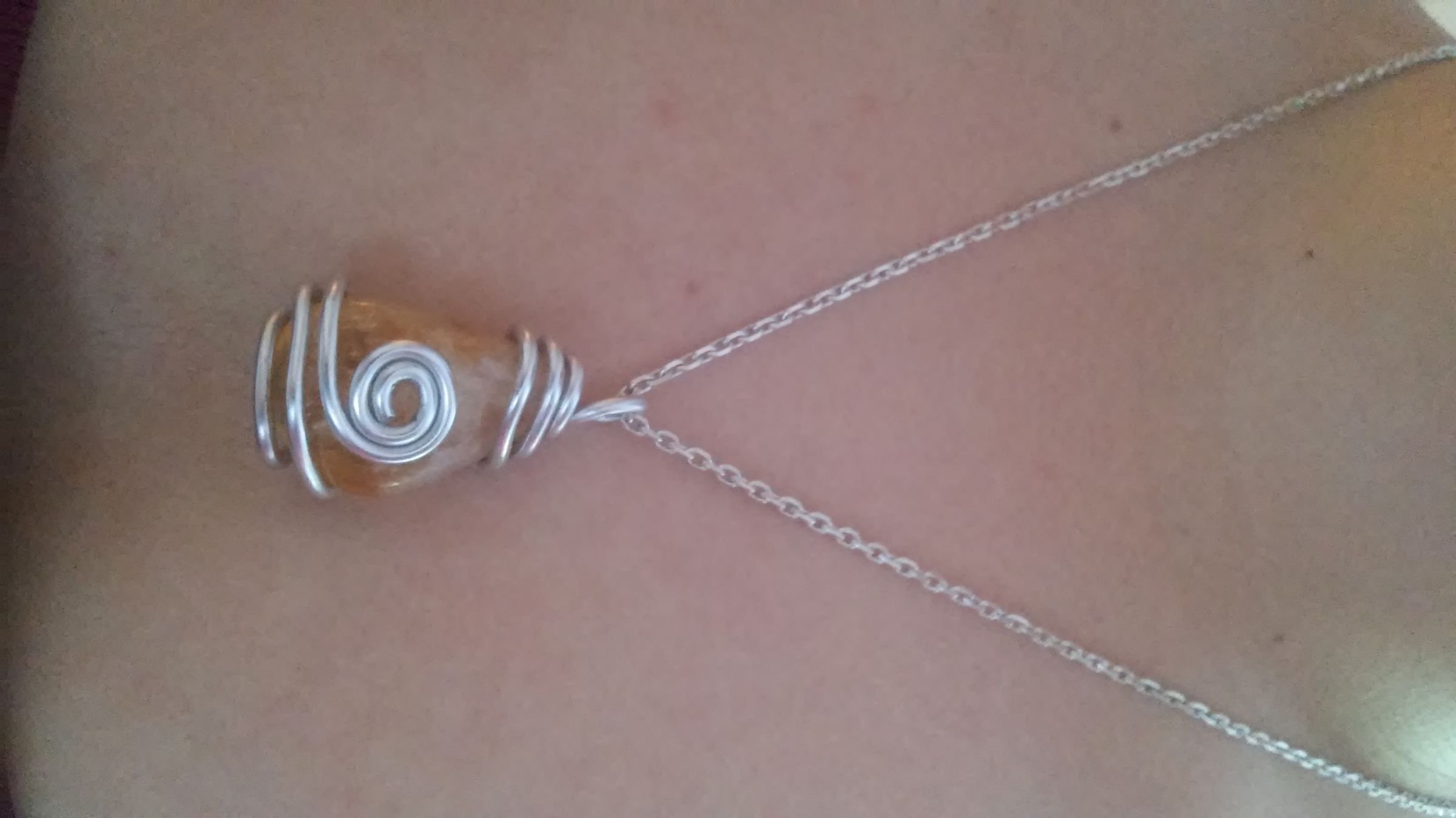 Wire Wrapped Stone Pendants : 7 Steps 