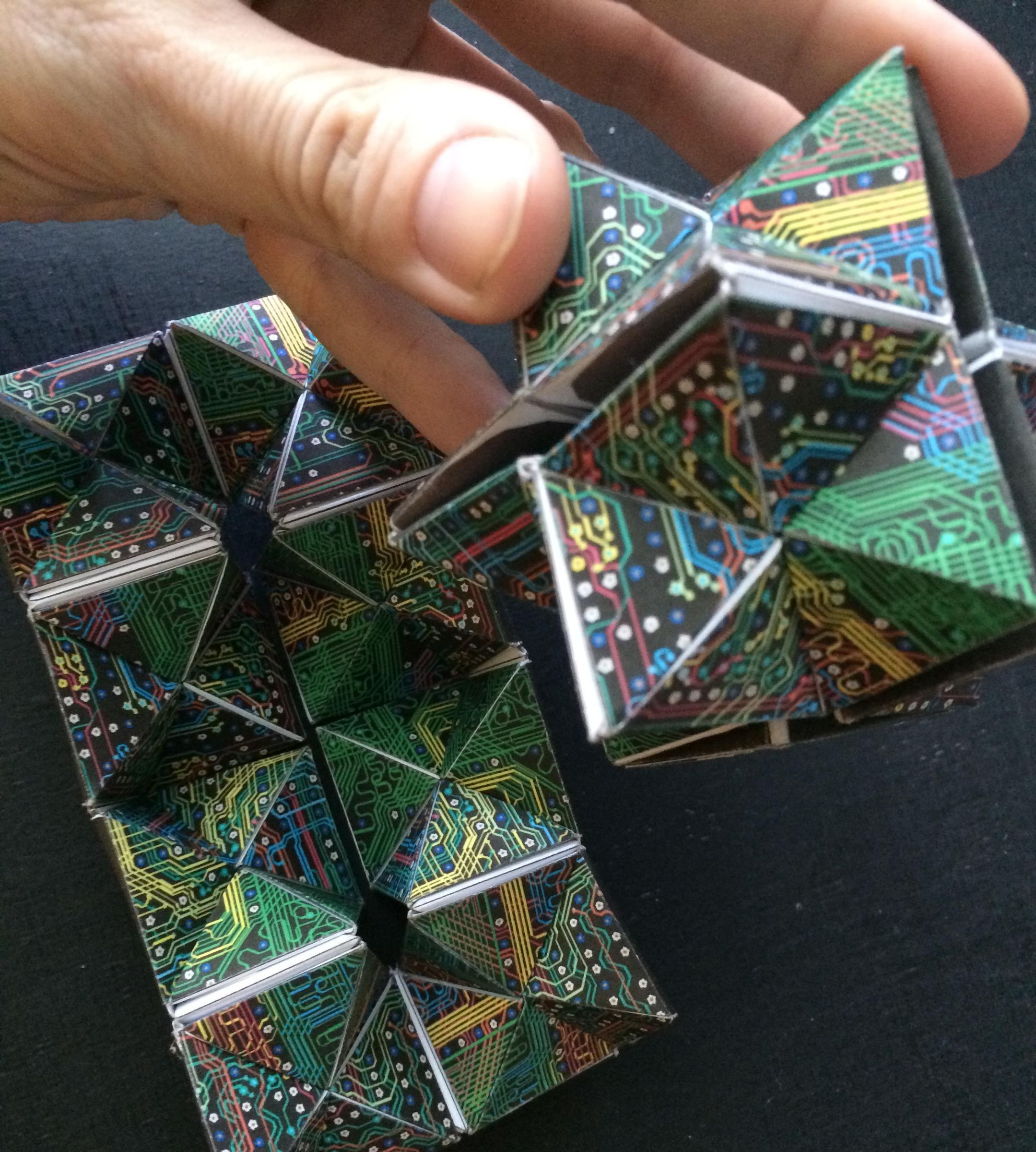 A Double Star Flexicube Paper Phone (or Whatever Print-on You Like) 