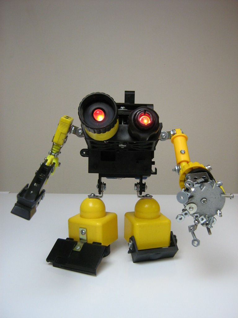 Stitch, the Desk Junkbot!