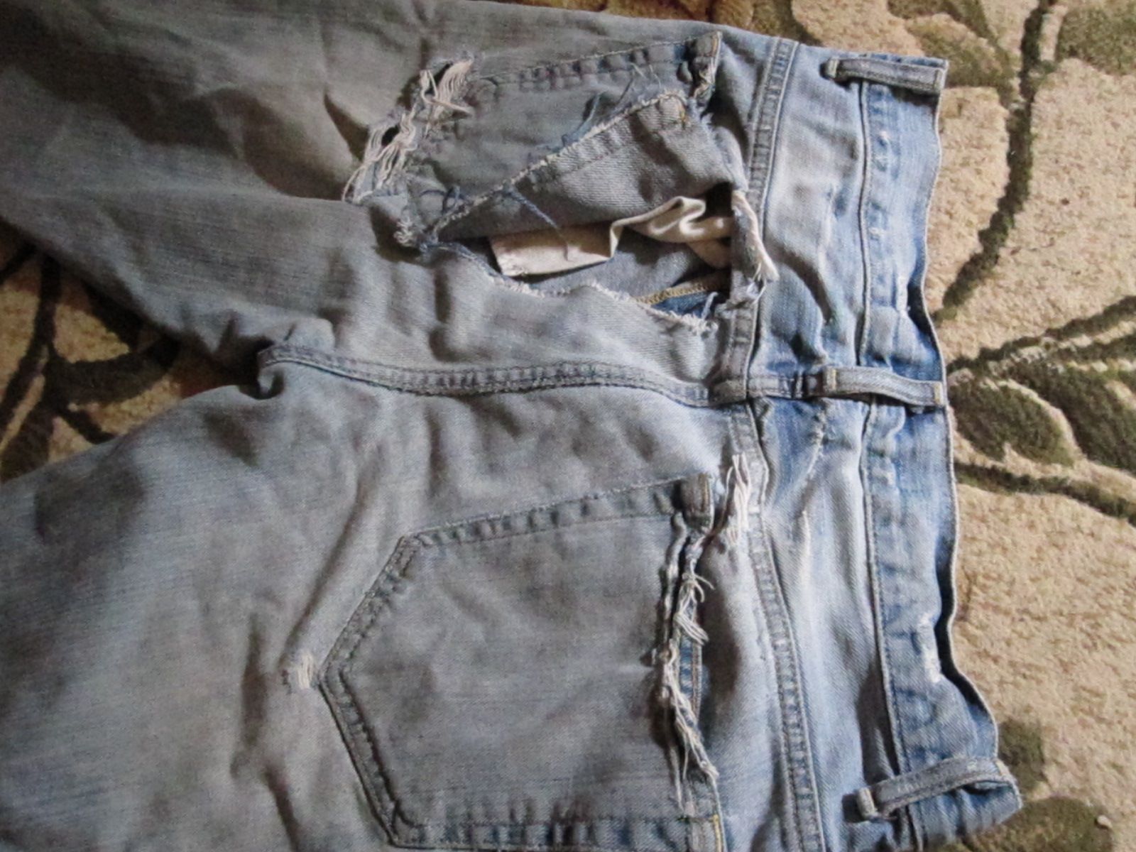 Recycle Old Jeans Into a Wrench Set 