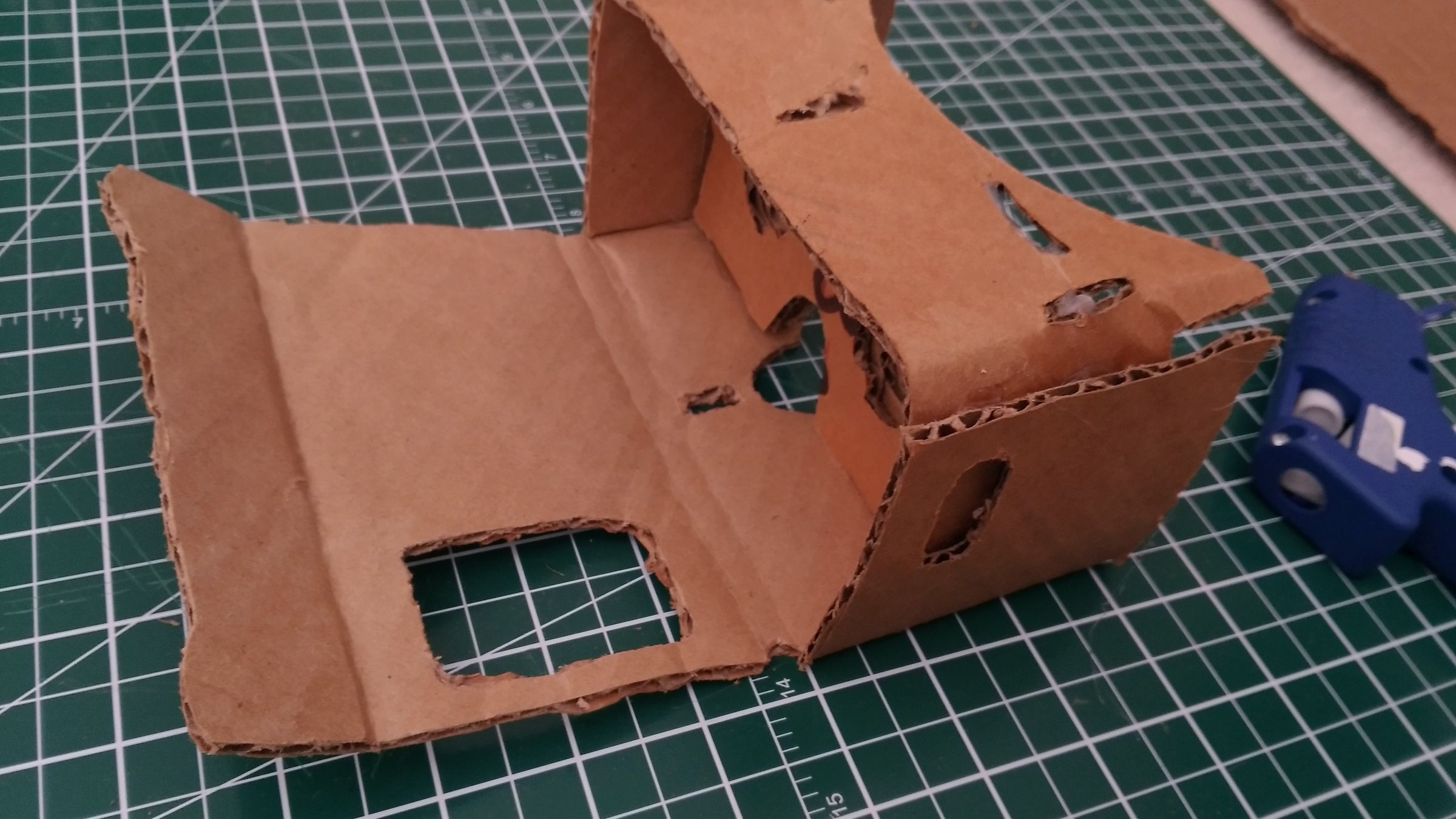How to Make a Cardboard VR Headset 6 Steps Instructables