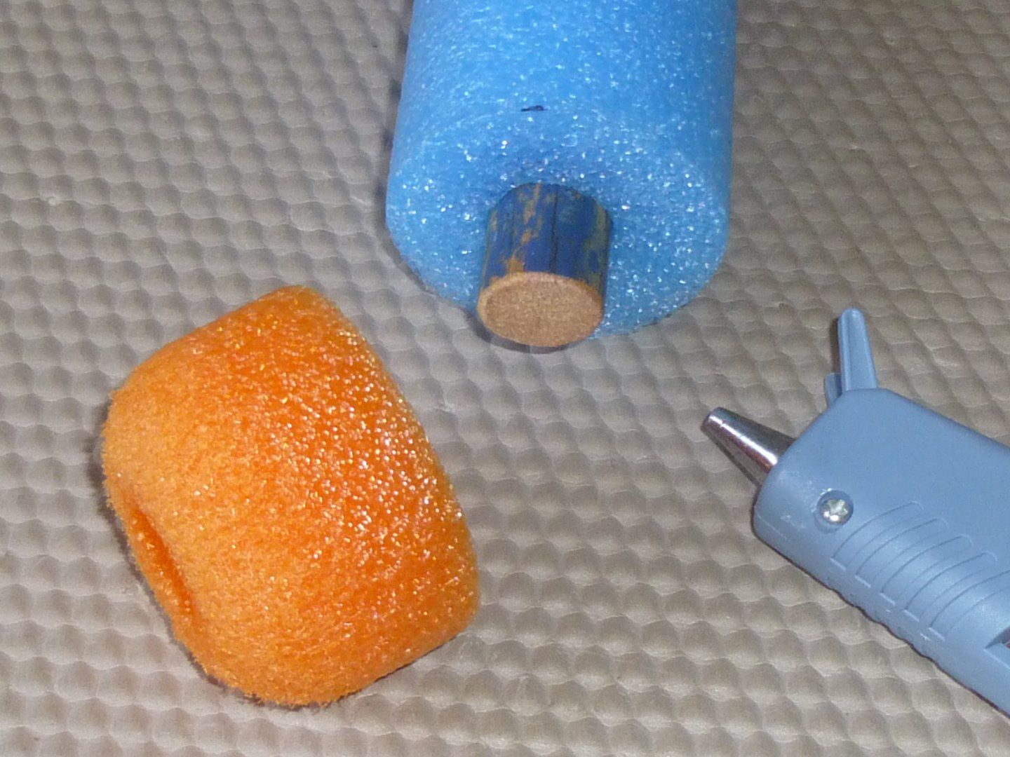 Giant NERF Darts : 5 Steps (with 