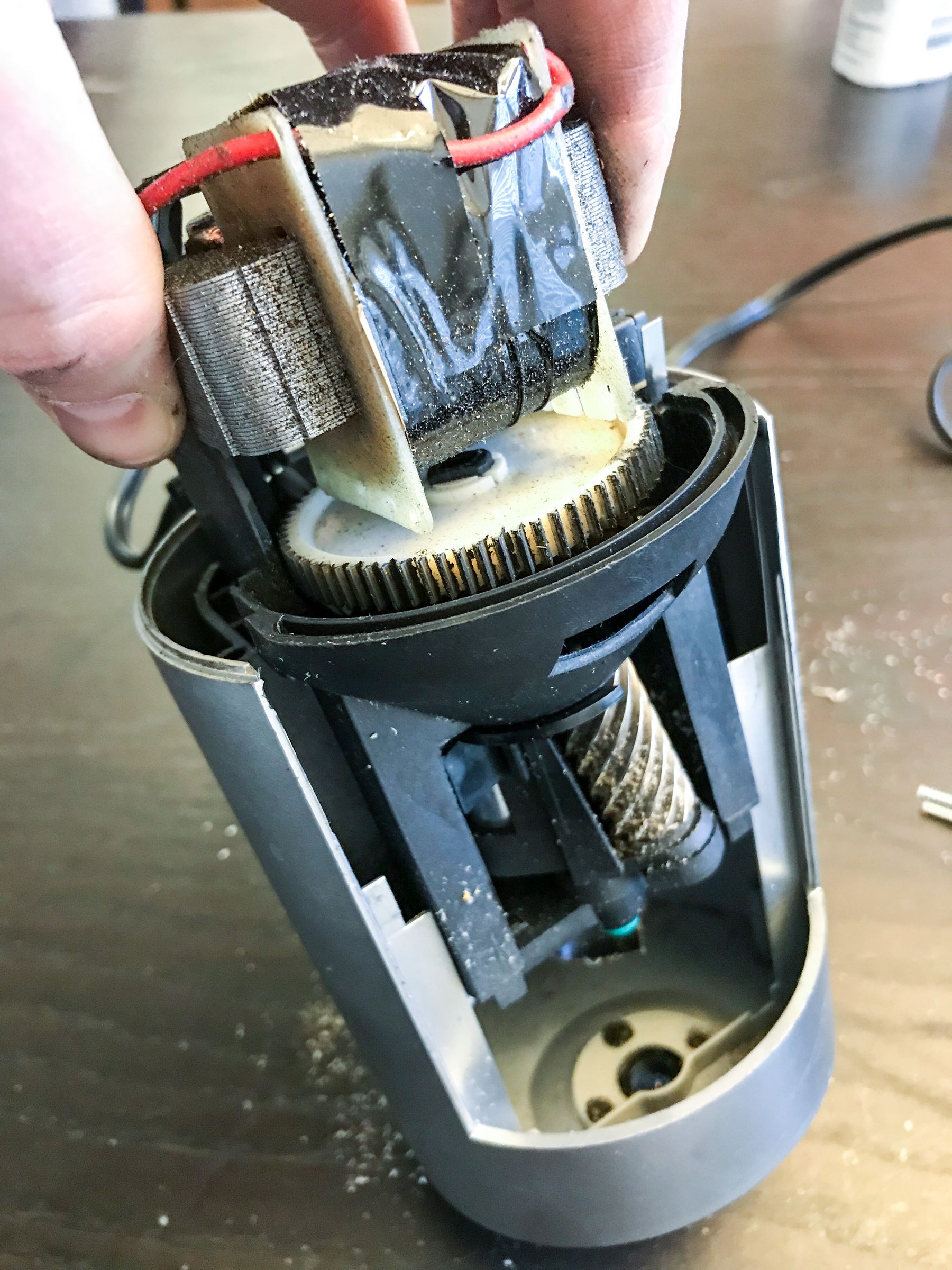How to Fix a Jammed Electric Pencil Sharpener 5 Steps Instructables