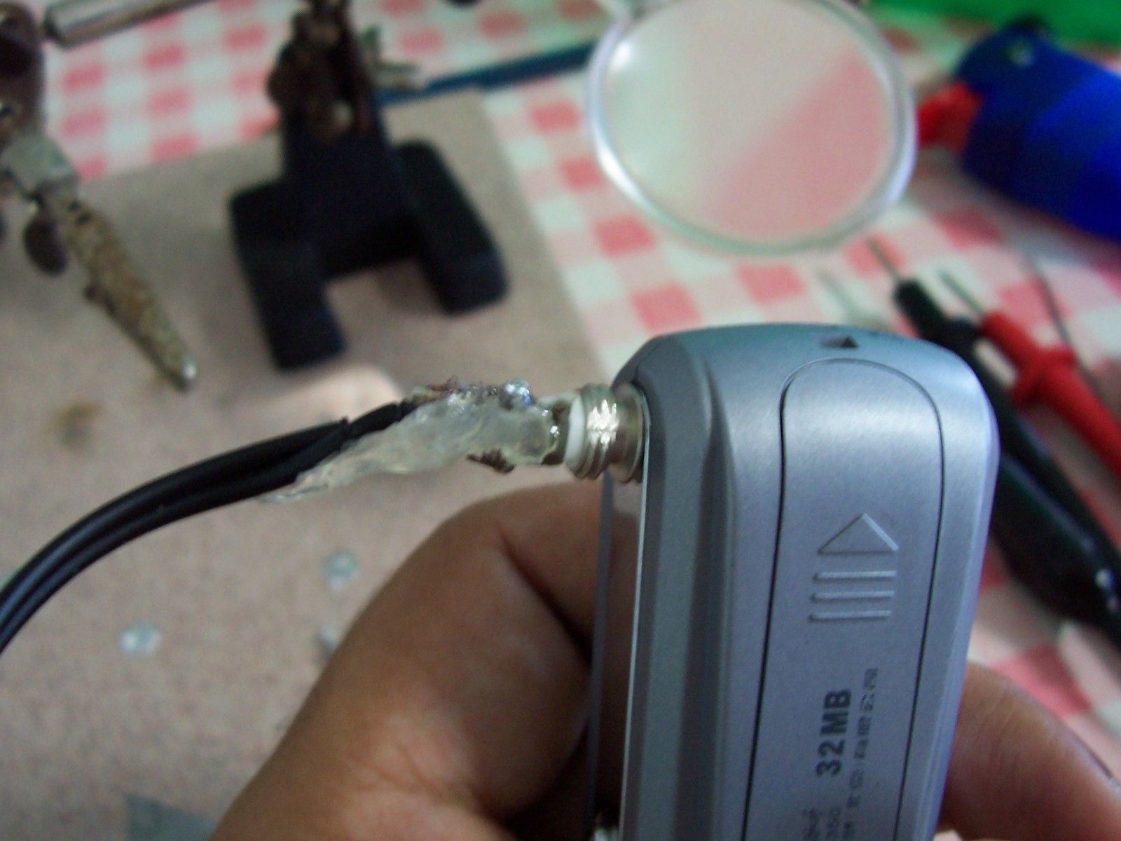 Replacing the Jack on a Pair of Headphones 7 Steps (with Pictures