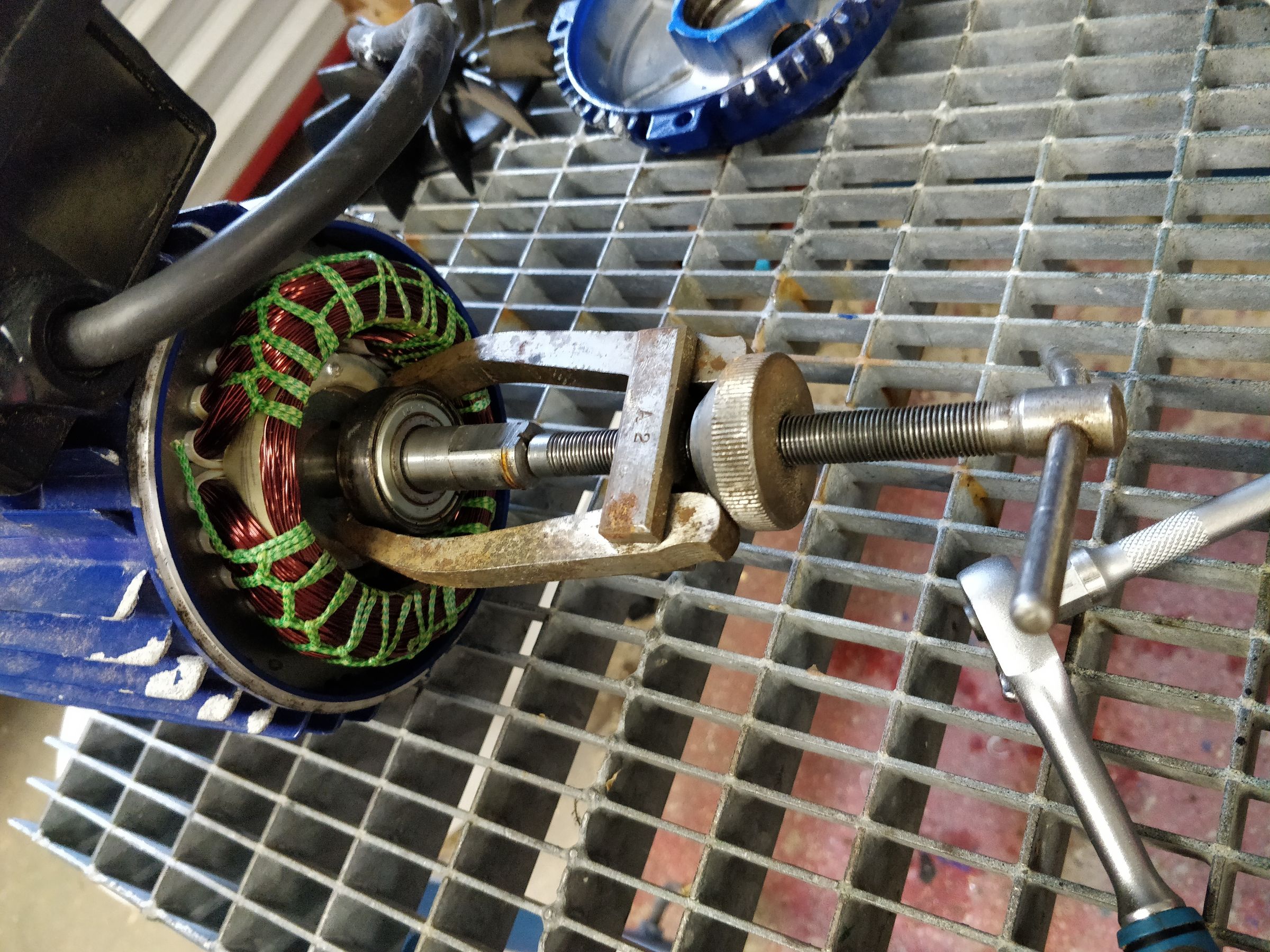 Restoring Seized Pool Water Pump (with Pictures) 10 Steps Instructables