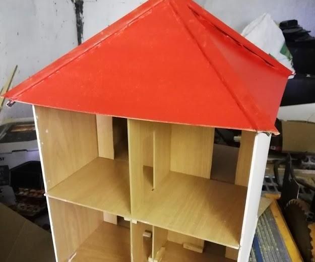 a dollhouse! DIY Project DIY Project Image