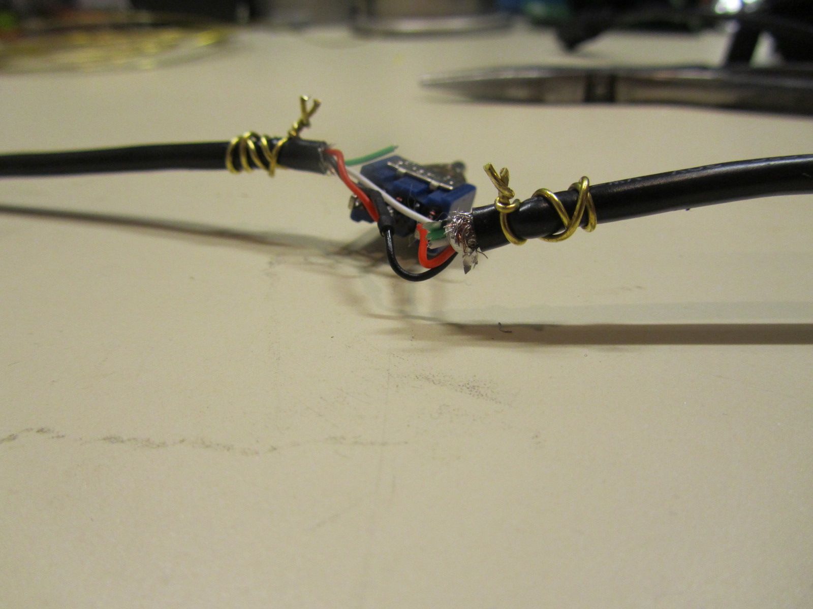 On/Off Switch for a USB-Powered Device : 4 Steps - Instructables