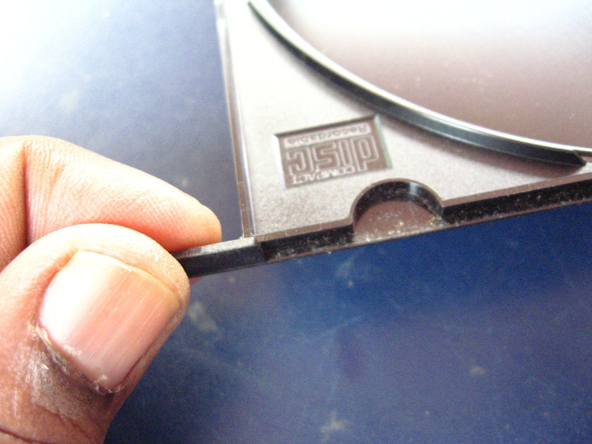 Desktop Organiser With Old CD Jewel Cases 9 Steps (with Pictures