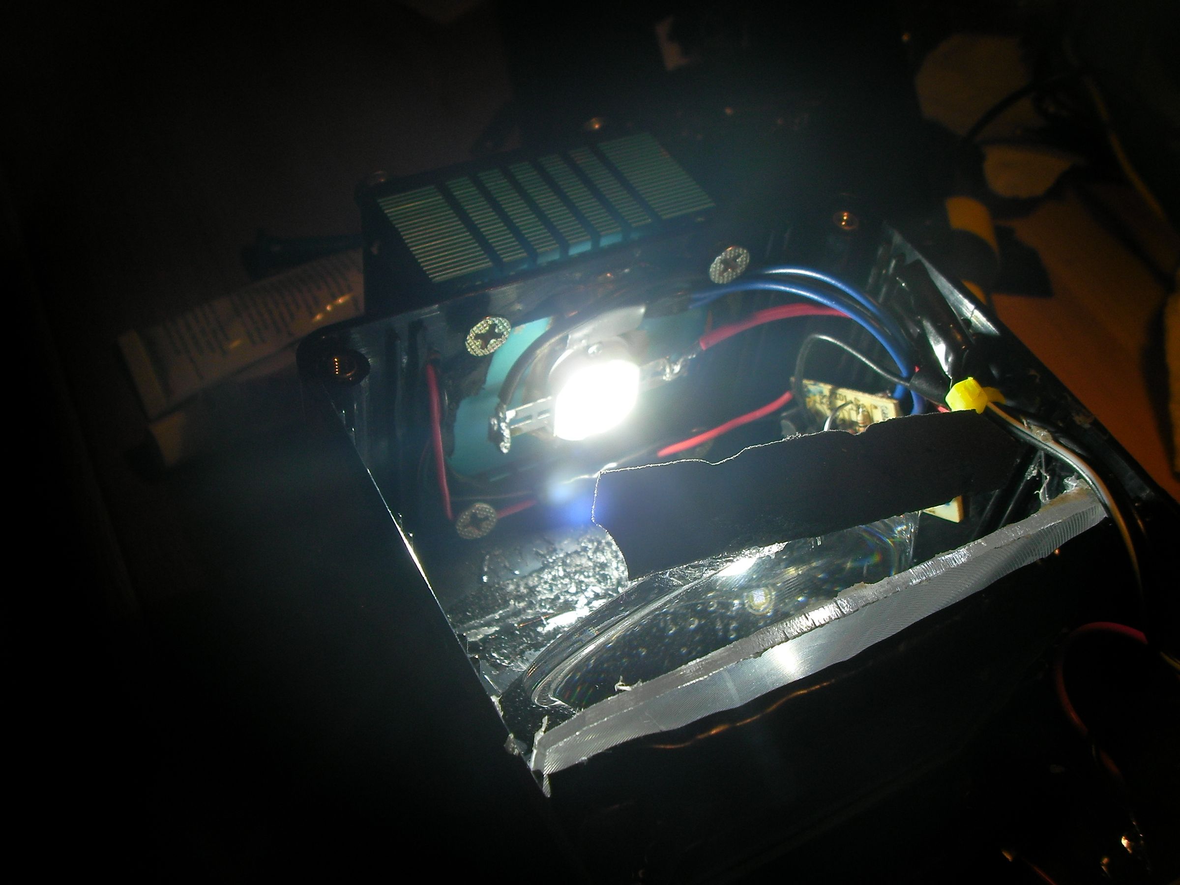 How to Make a Small DIY LED Projector 7 Steps (with Pictures) Instructables