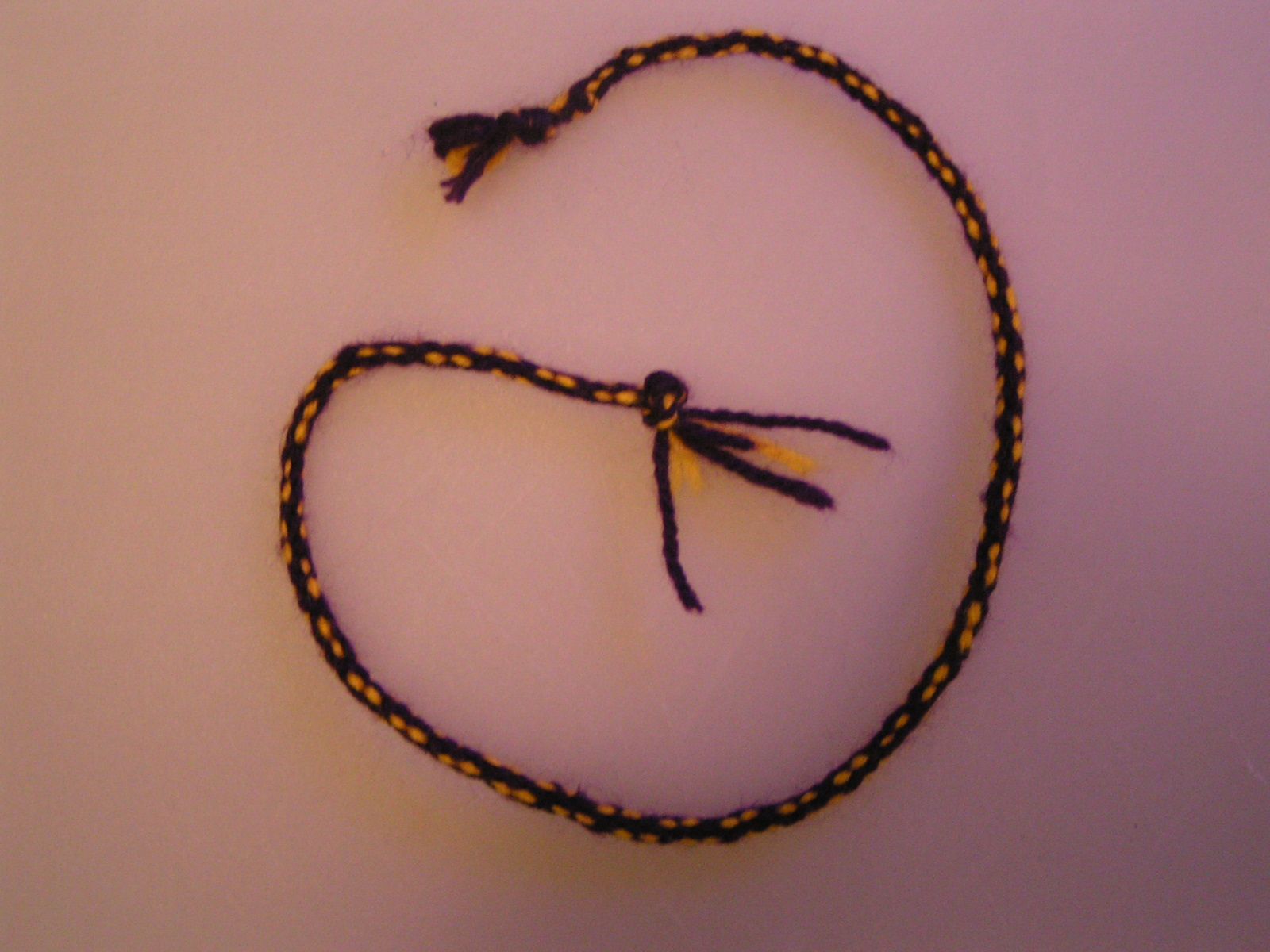 How to Weave Medieval Cords for Trimming, Bracelets or Necklaces. 4