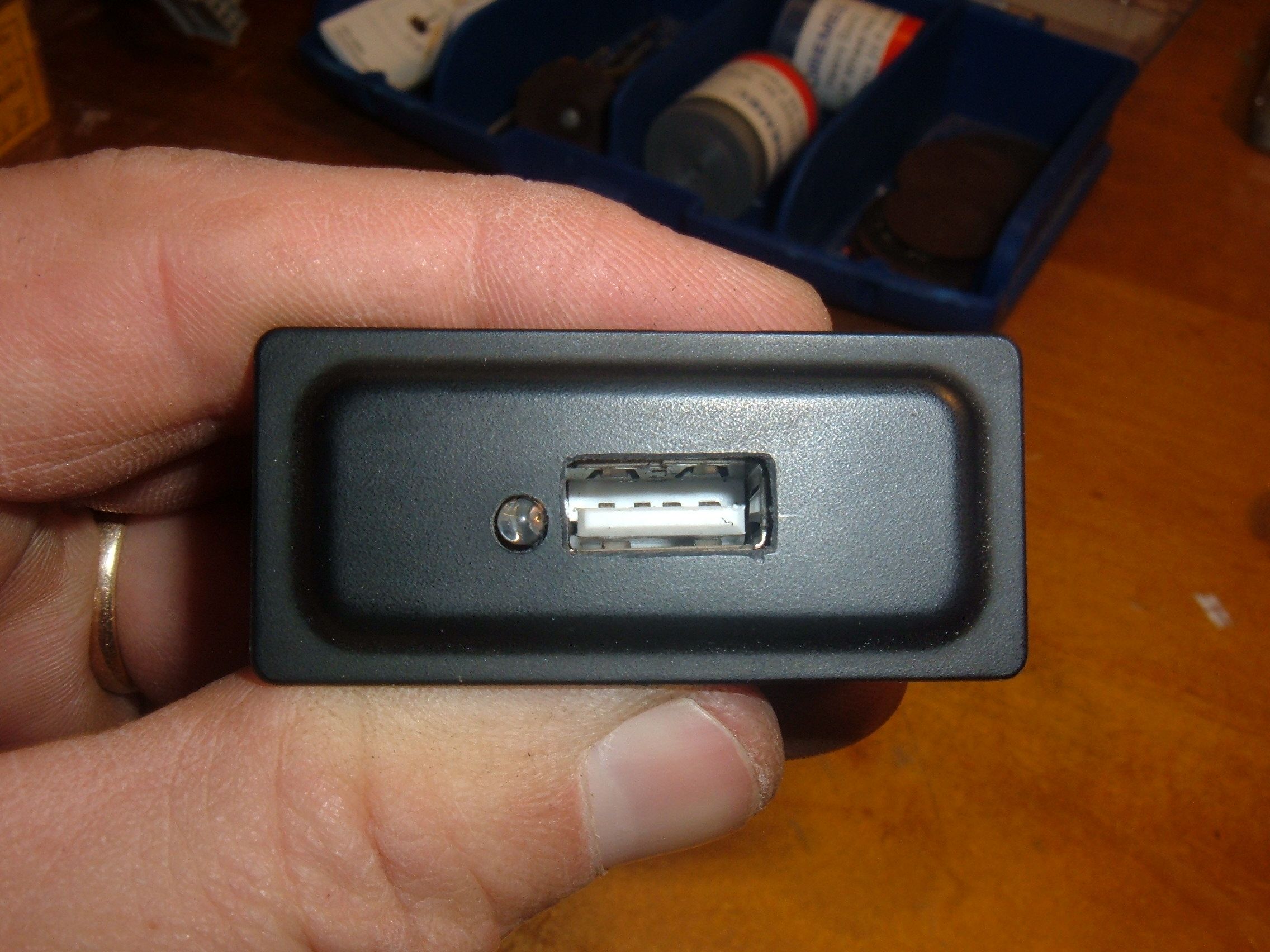 Indash USB Power Port 8 Steps Instructables