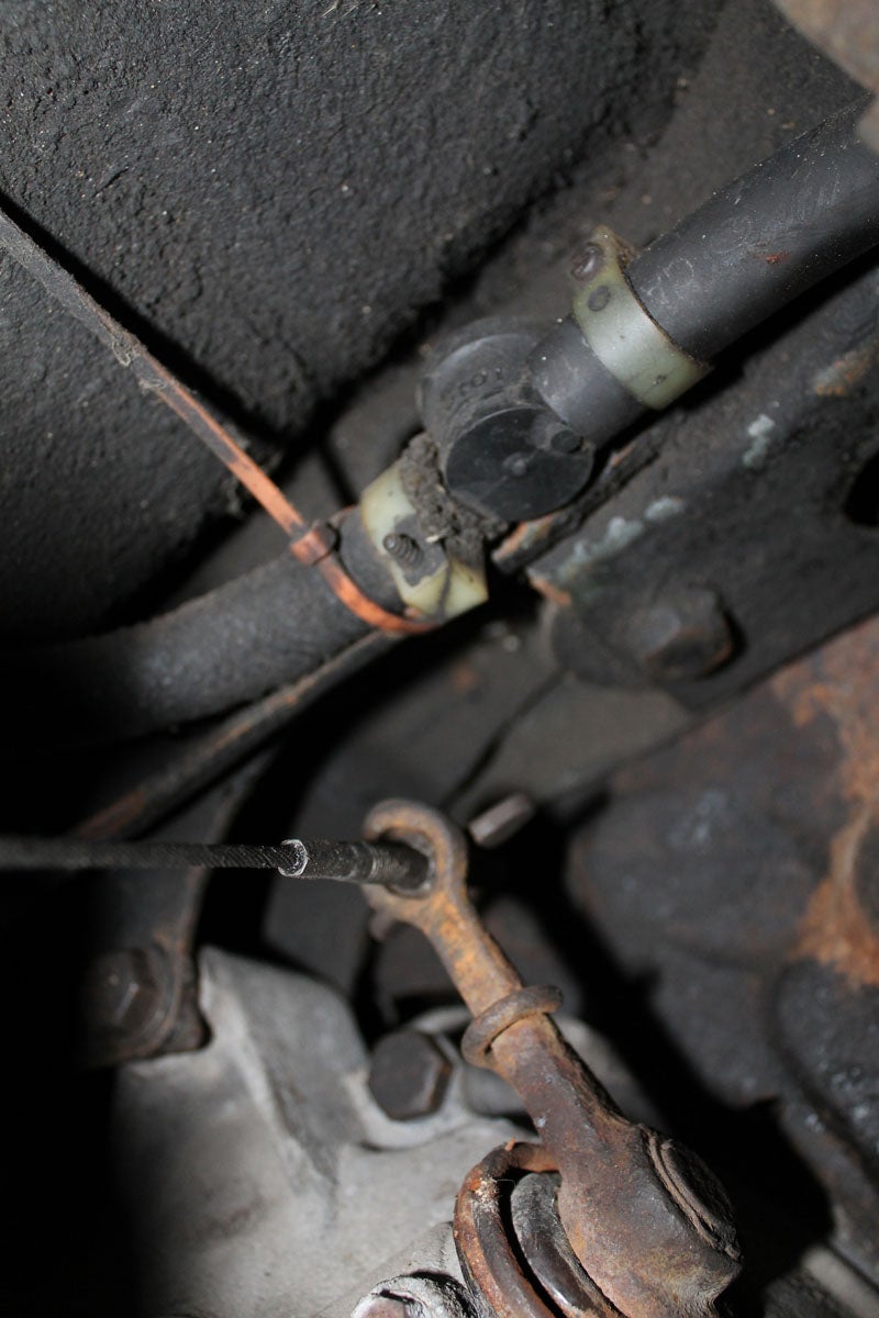 Removing the Engine and Transmission Together From a VW Type II Bay