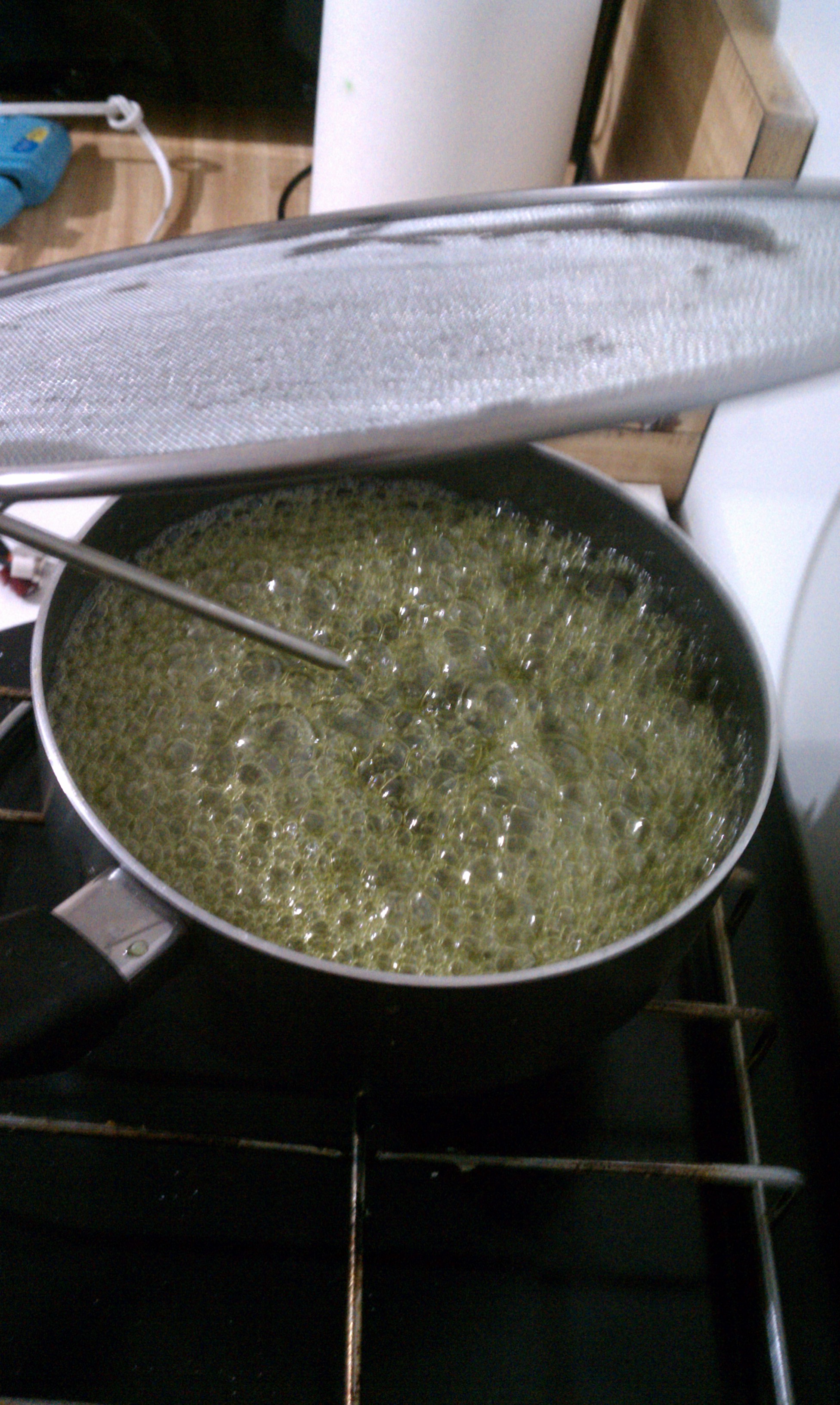 FAKE GLASS BOTTLE / SUGAR GLASS 6 Steps (with Pictures) Instructables