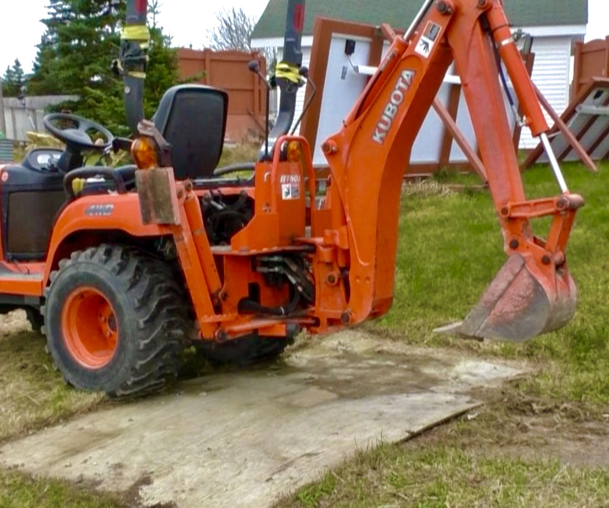 Kubota Bx Removing The Backhoe 5 Steps Instructables