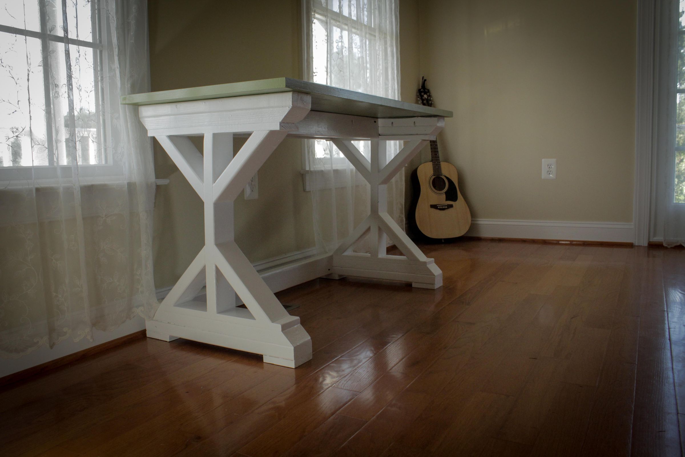 Simple Low Cost Desk/Table 15 Steps (with Pictures) Instructables