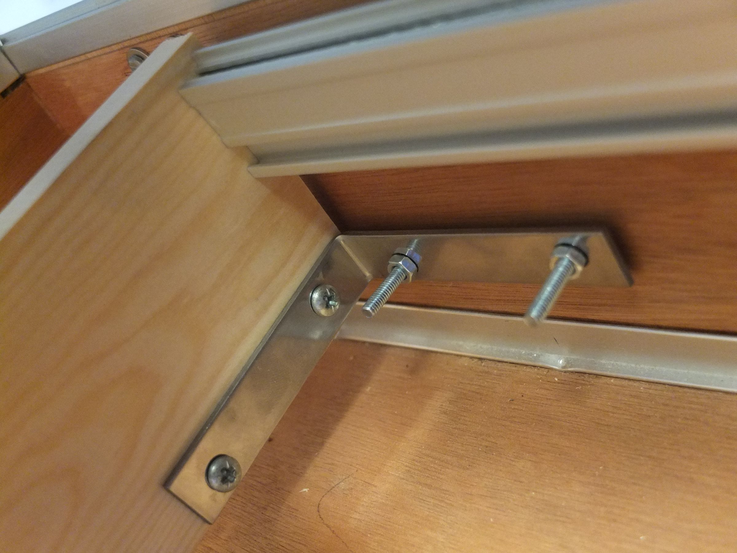Build Your Own Lowcost EurorackSuitcase 6 Steps (with Pictures