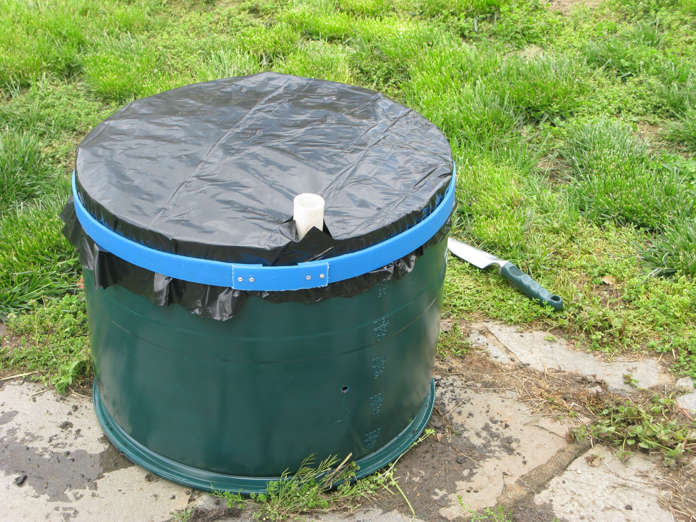 Earth Box From a Plastic Barrel 12 Steps Instructables