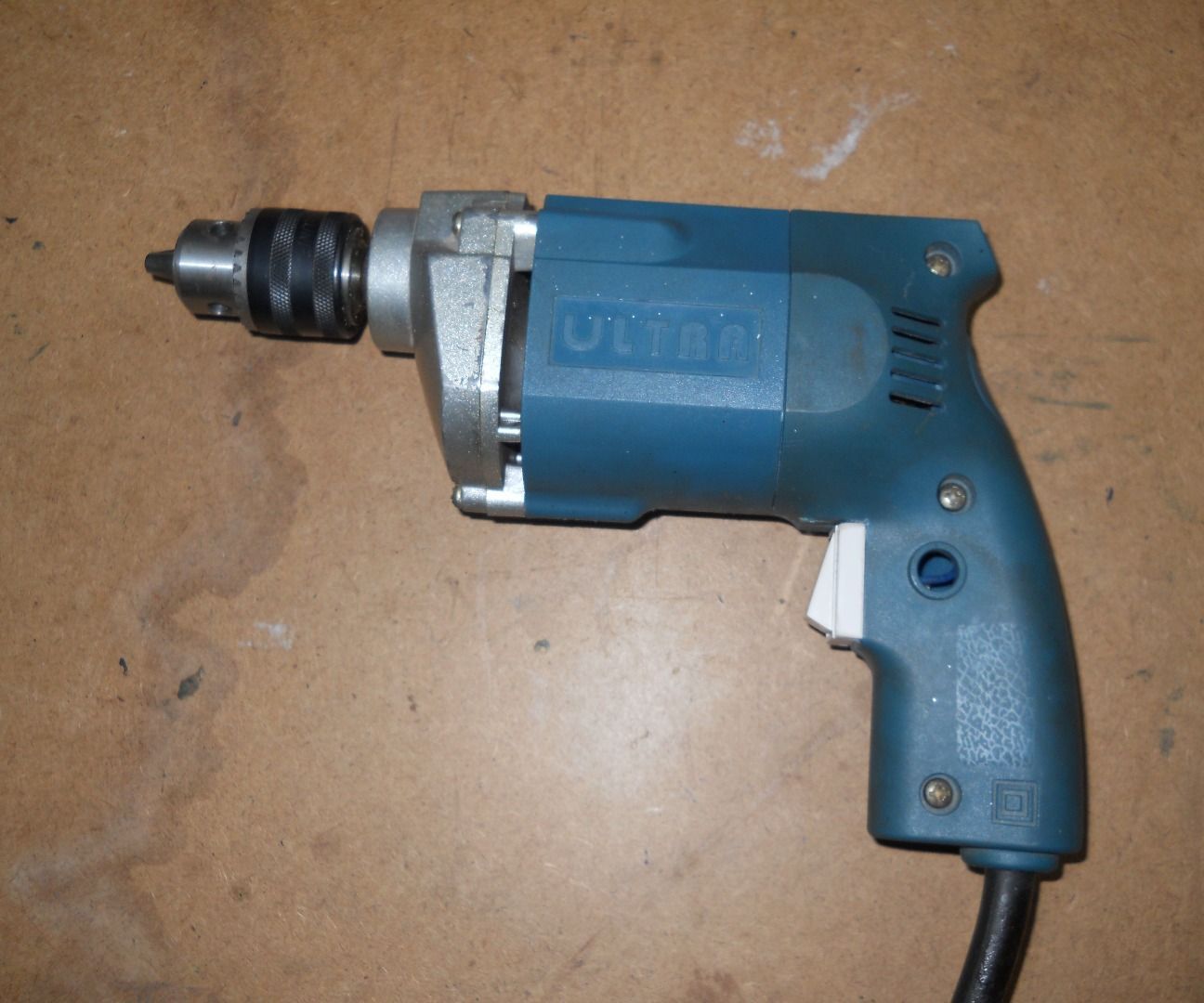 DIY guide for Poor man's drill power switch with step-by-step instructions