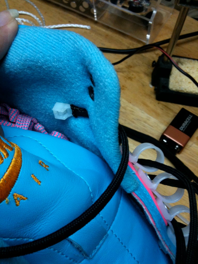 Power Laces- the Auto Lacing Shoe : 9 Steps (with Pictures) - Instructables