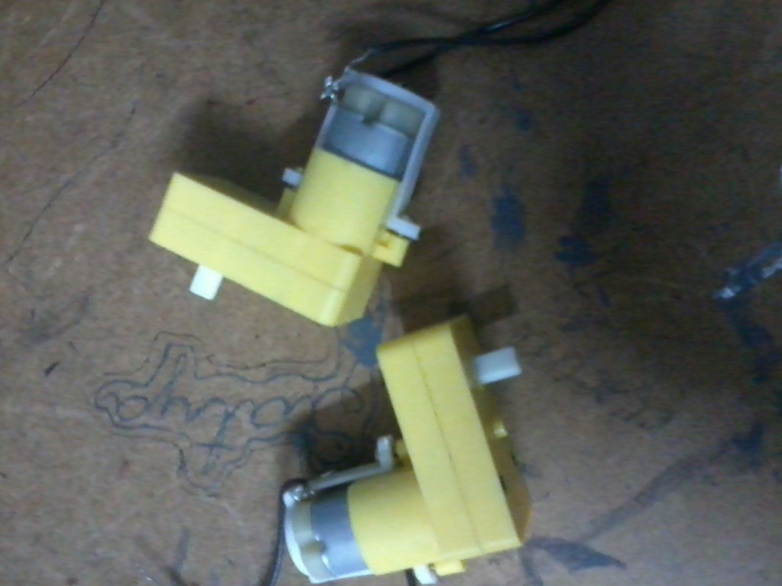 remote controlled robot with mobile video recording DIY Project DIY Project Image