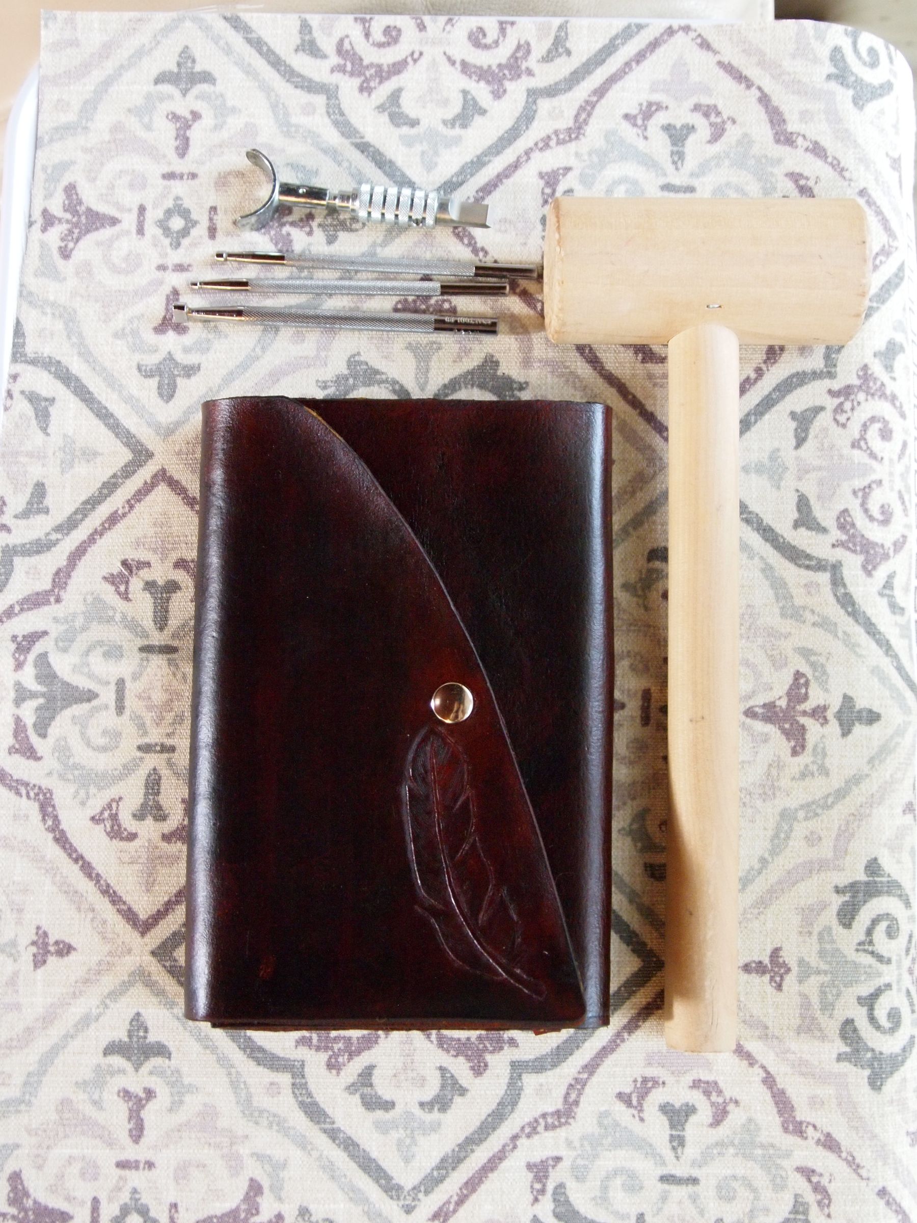 DIY Leather Tablet Case 8 Steps (with Pictures) Instructables