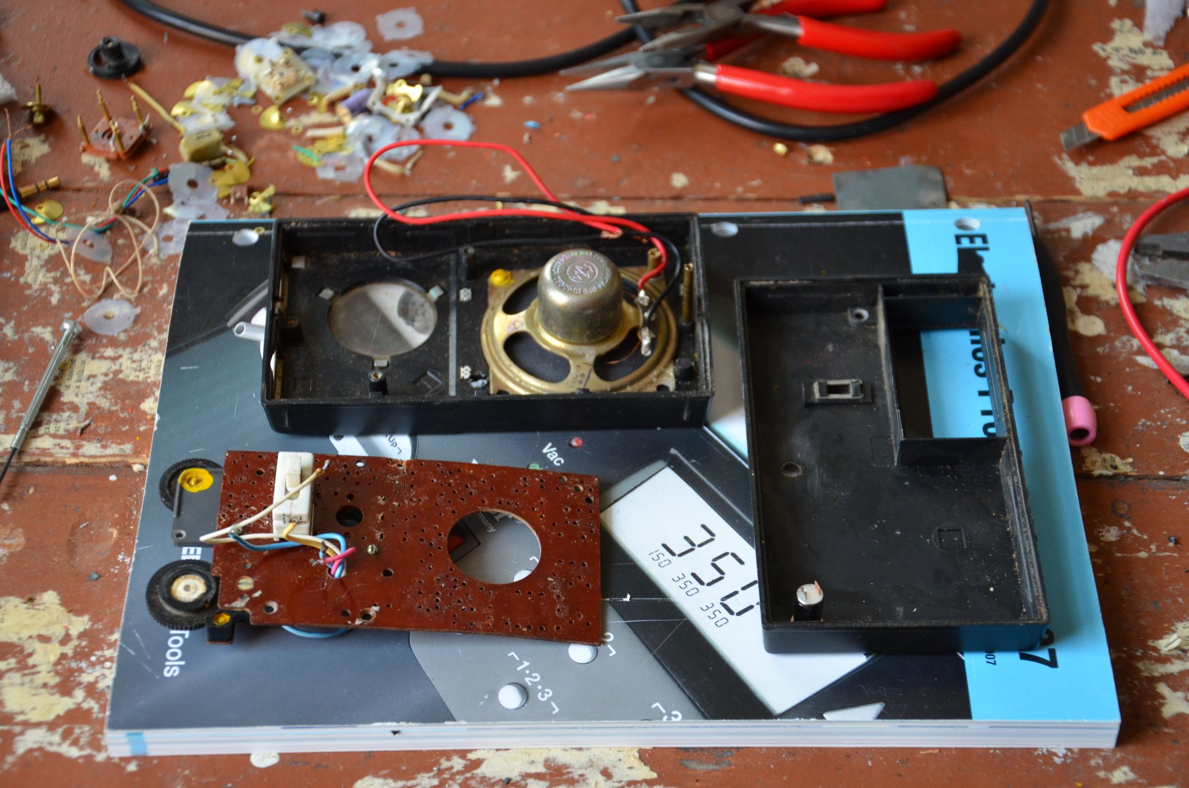 Converting Old Radio Into a Bluetooth Speaker 4 Steps (with Pictures