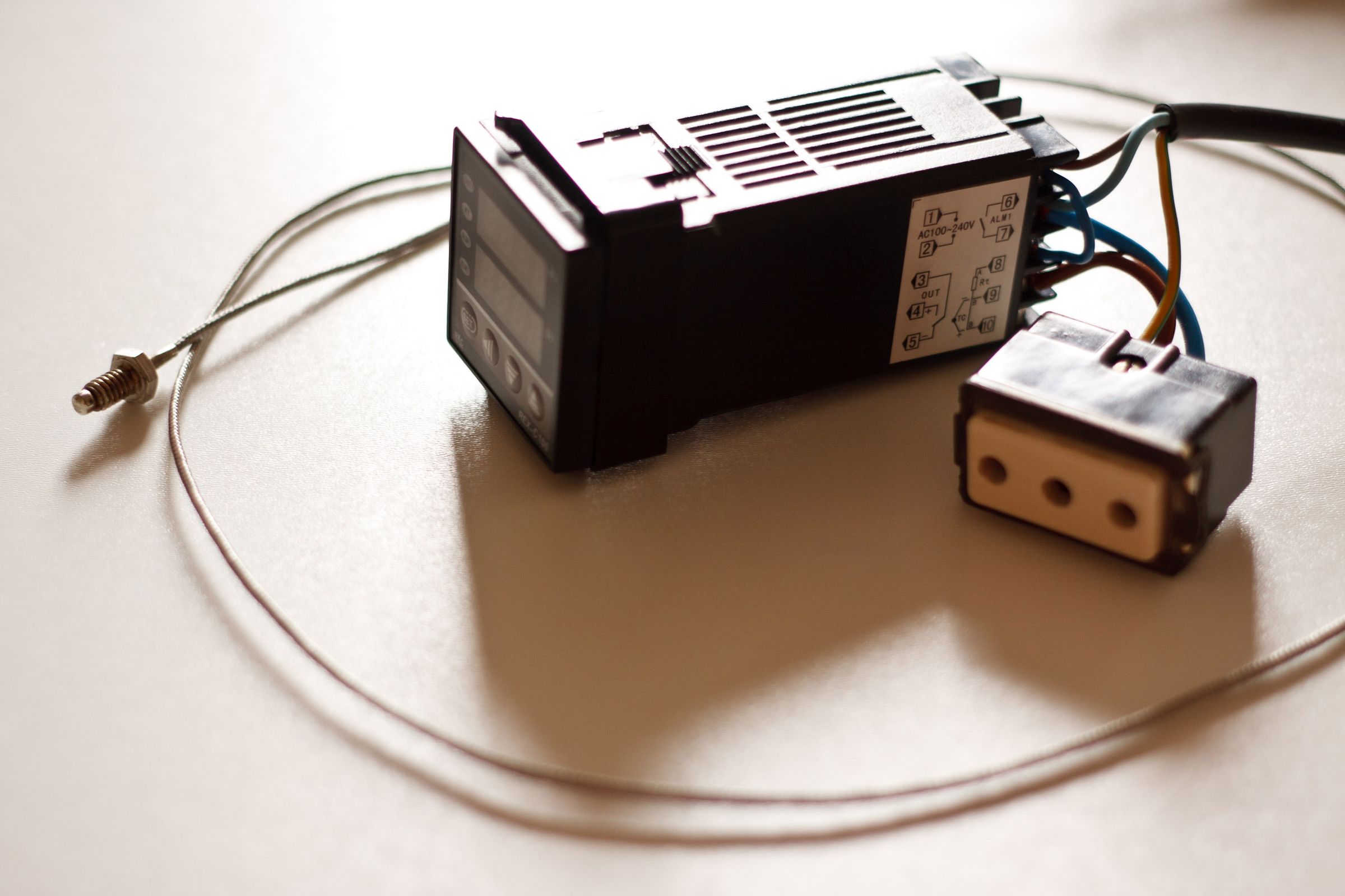 How To Transform Your Old Electric Oven Into A Modern Digital Thermostat Controlled One Aka The Meringues Solution 5 Steps With Pictures Instructables