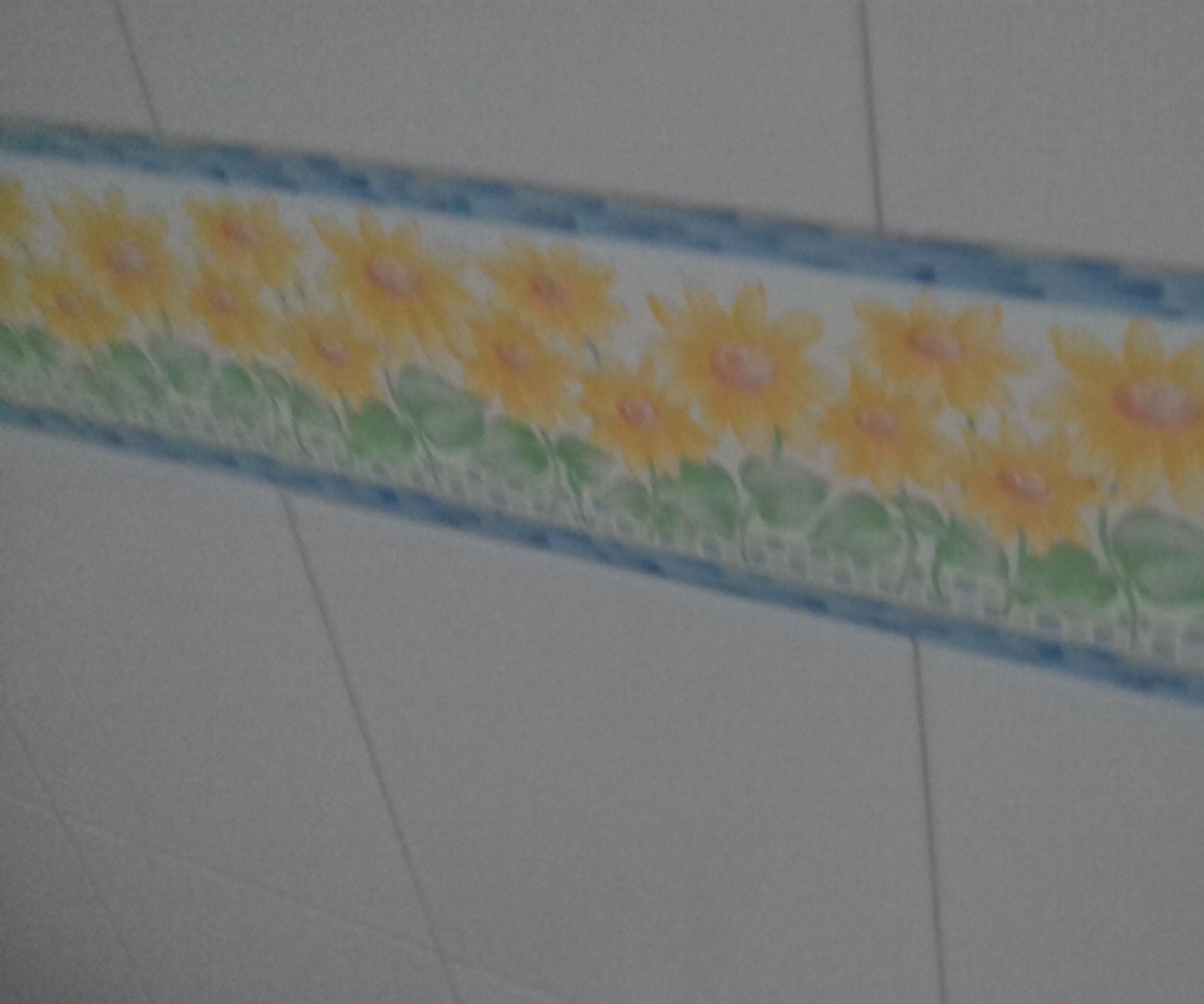 How to Remove Wall Decals Easerly 3 Steps Instructables