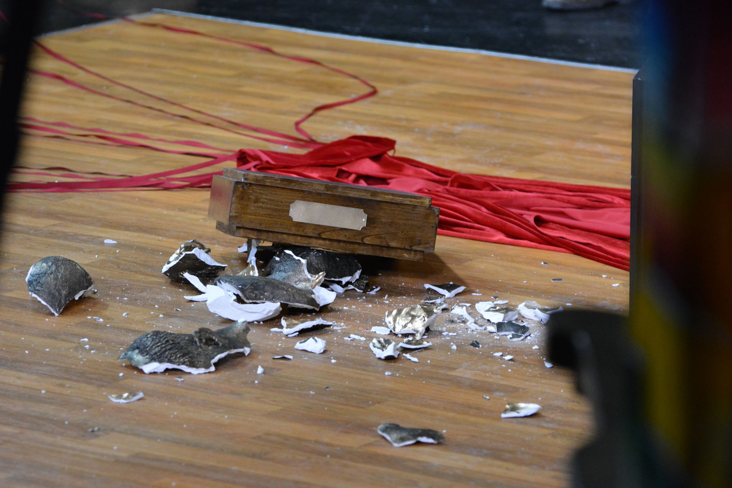 Make a Breakaway Prop Statue for Film or Theatre 3 Steps (with