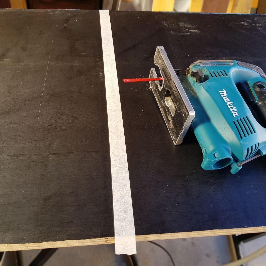 Wall Mounted Drop Down Pallet Bar 10 Steps (with Pictures