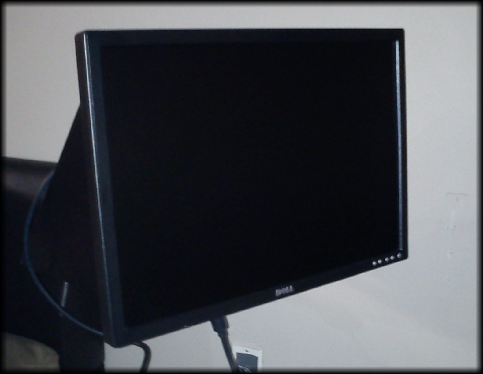 How to Convert a Crt Tv Wall Mount Into a Movable Flate Screen Wall Mounting Unit Instructables