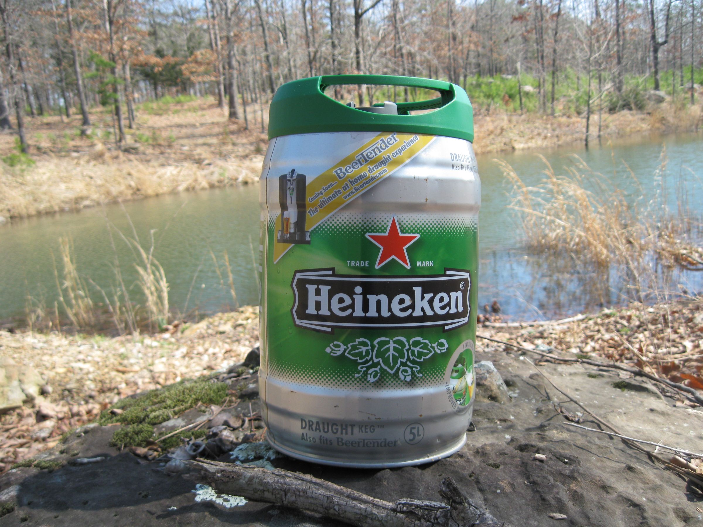 How to Build a Floating Dock Using Heineken Mini Kegs.