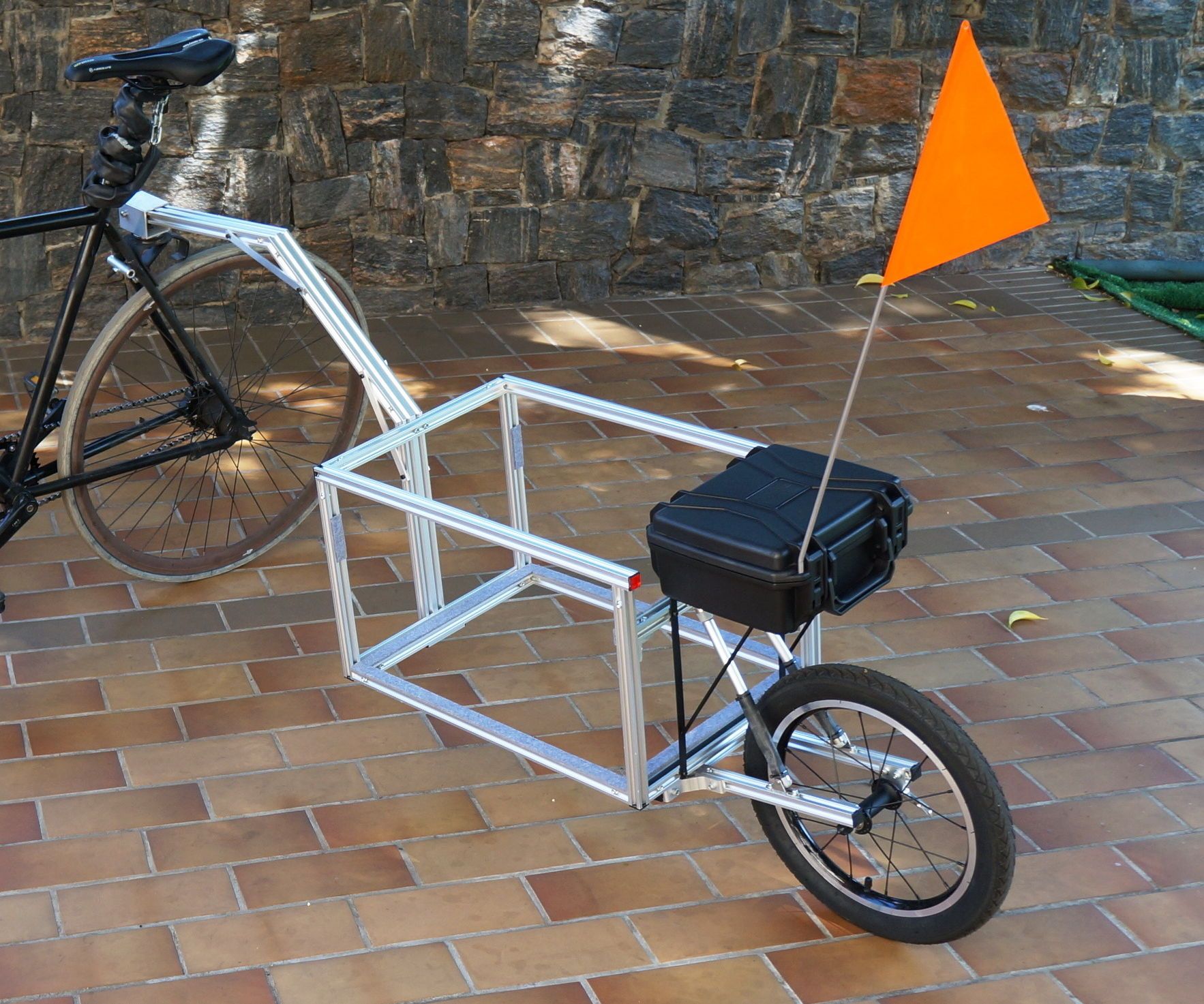 thumbnail image 2 of 15mm Angled Bike Trailer Hitch For Electric Bikes - Compatible With Booyah Pet & Baby Trailers 2 of 12